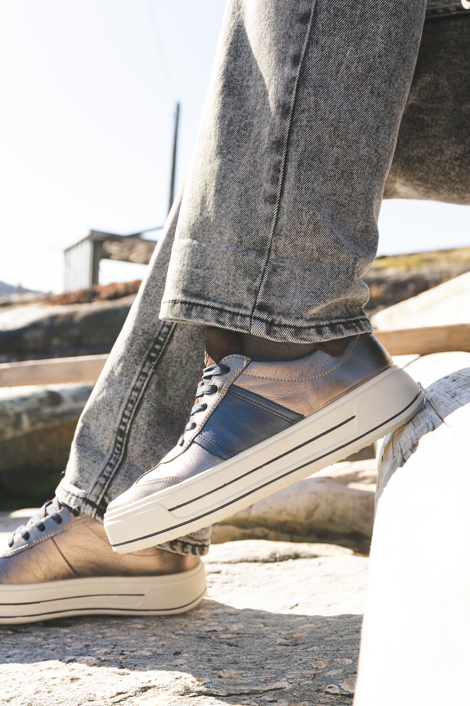 Ara Plateausneaker »CANBERRA«  Plateausneaker, Schnürschuh im Metallic Look, H-Weite