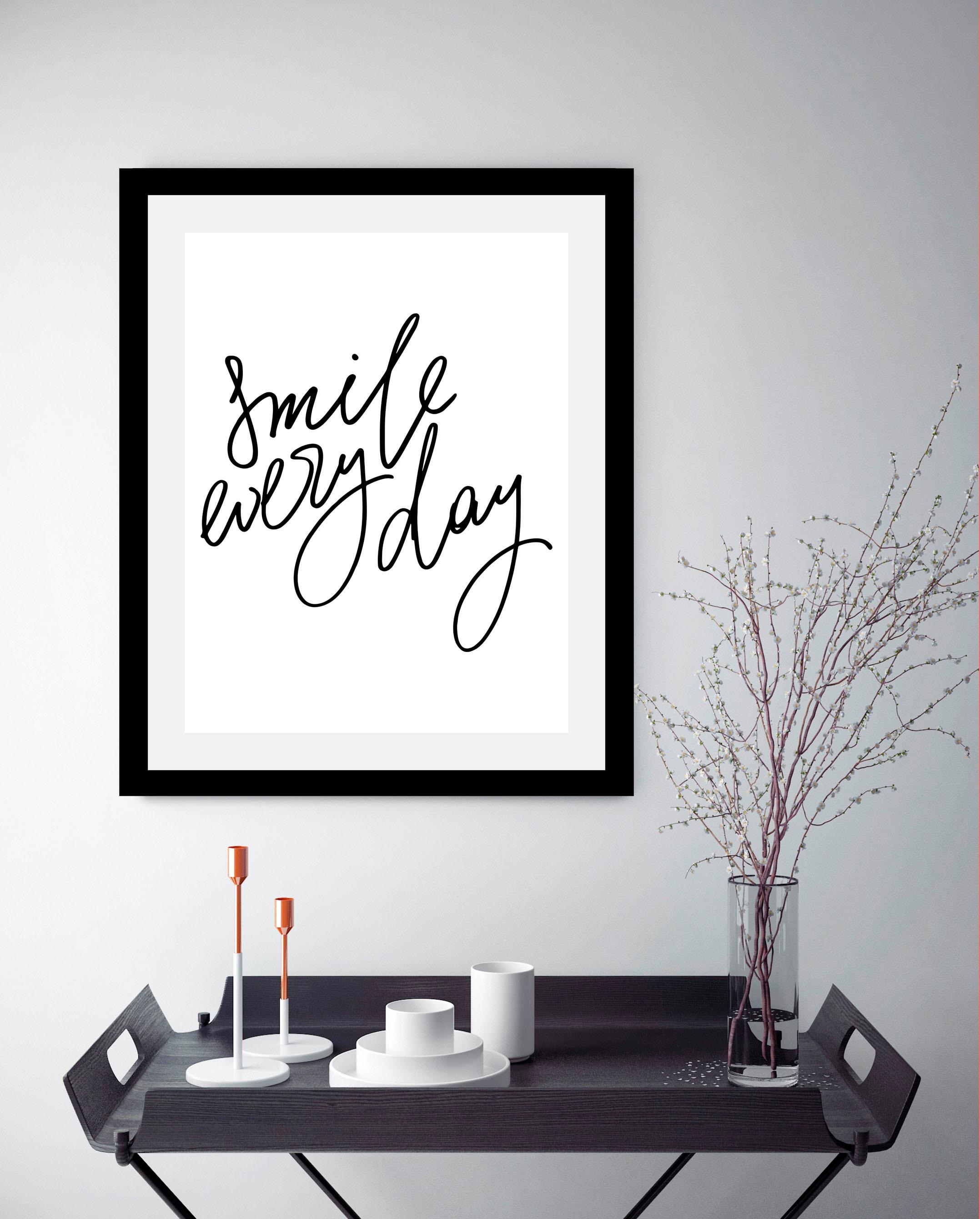 queence Bild »Smile« Motivationsbilder | Schriftzug | Schwarz-Weiß | Sprüche & Texte HD Premium Poster-Druck inkl. Holzrahmen