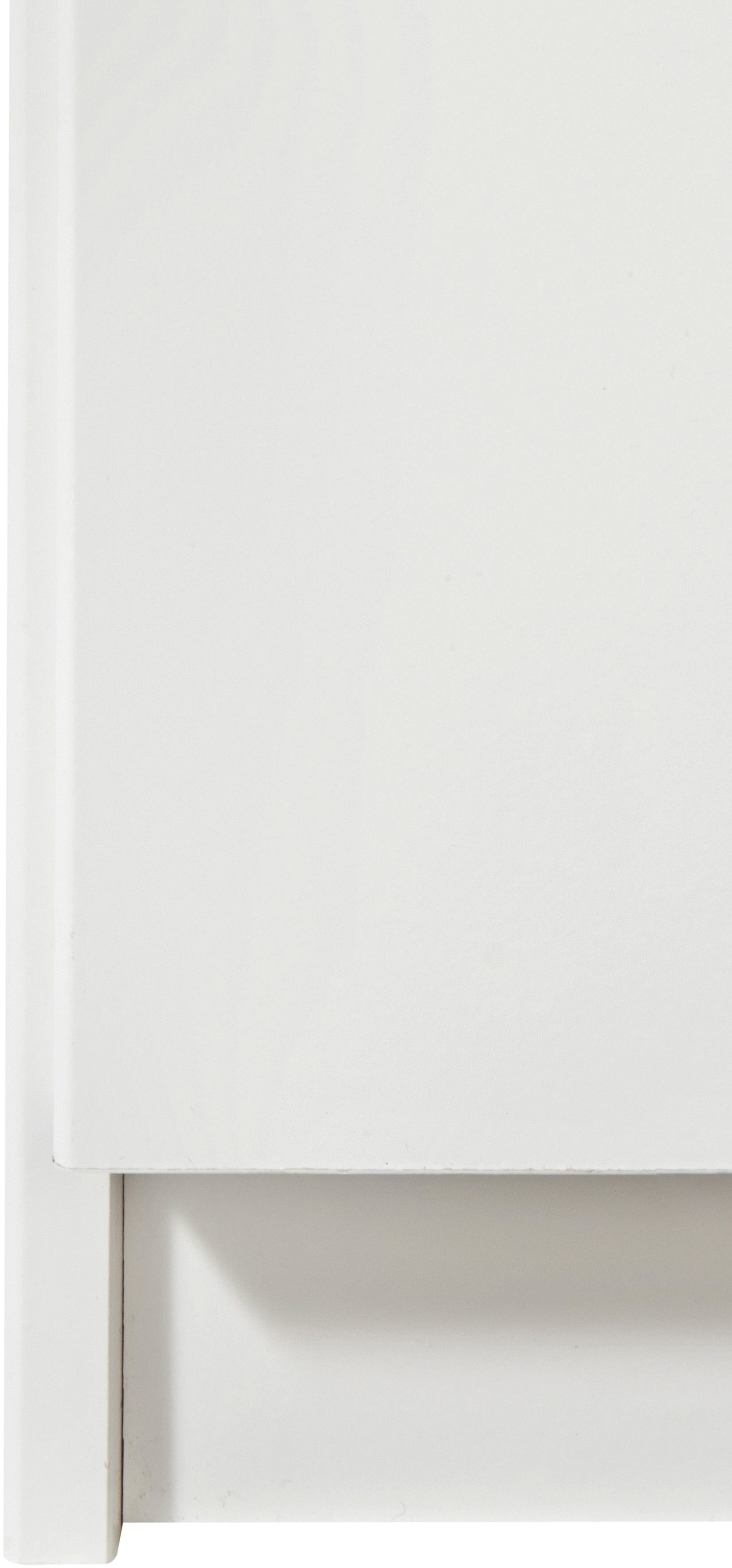 priess Kleiderschrank 1-bis 5-türig, mit silberfarbigen Applikationen