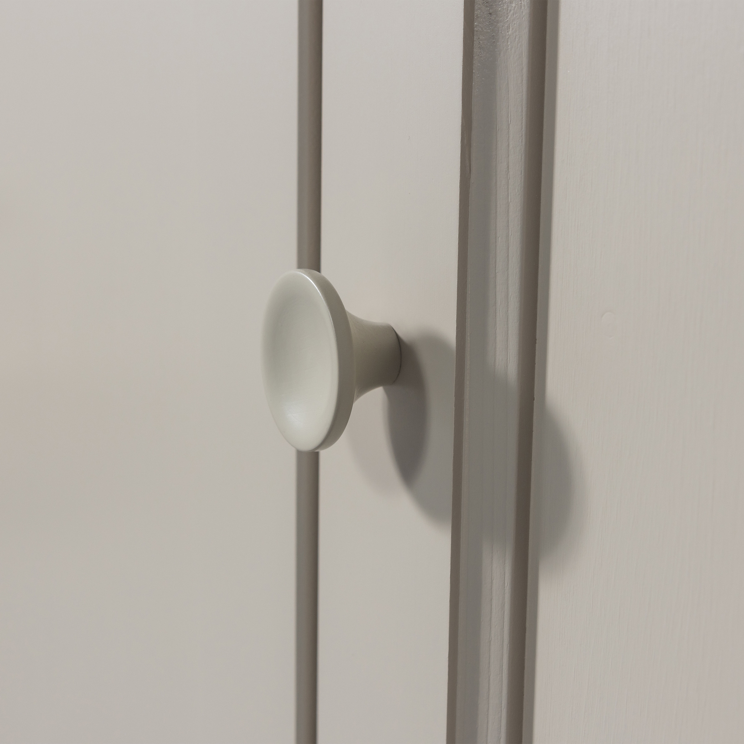 WOOOD Kleiderschrank »WOOOD OLIVIA KLEIDERSCHRANK KIEFER DUST [fsc]« Kleiderschrank Olivia, FSC-Kiefer, viel Stauraum, erweiterbar