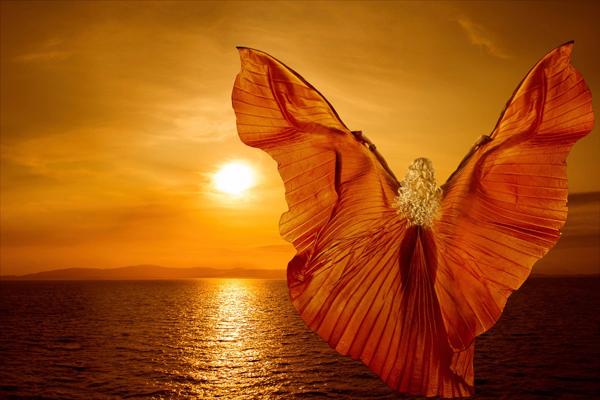 Papermoon Fototapete »Schmetterling Frau« Raten auf Fantasy kaufen