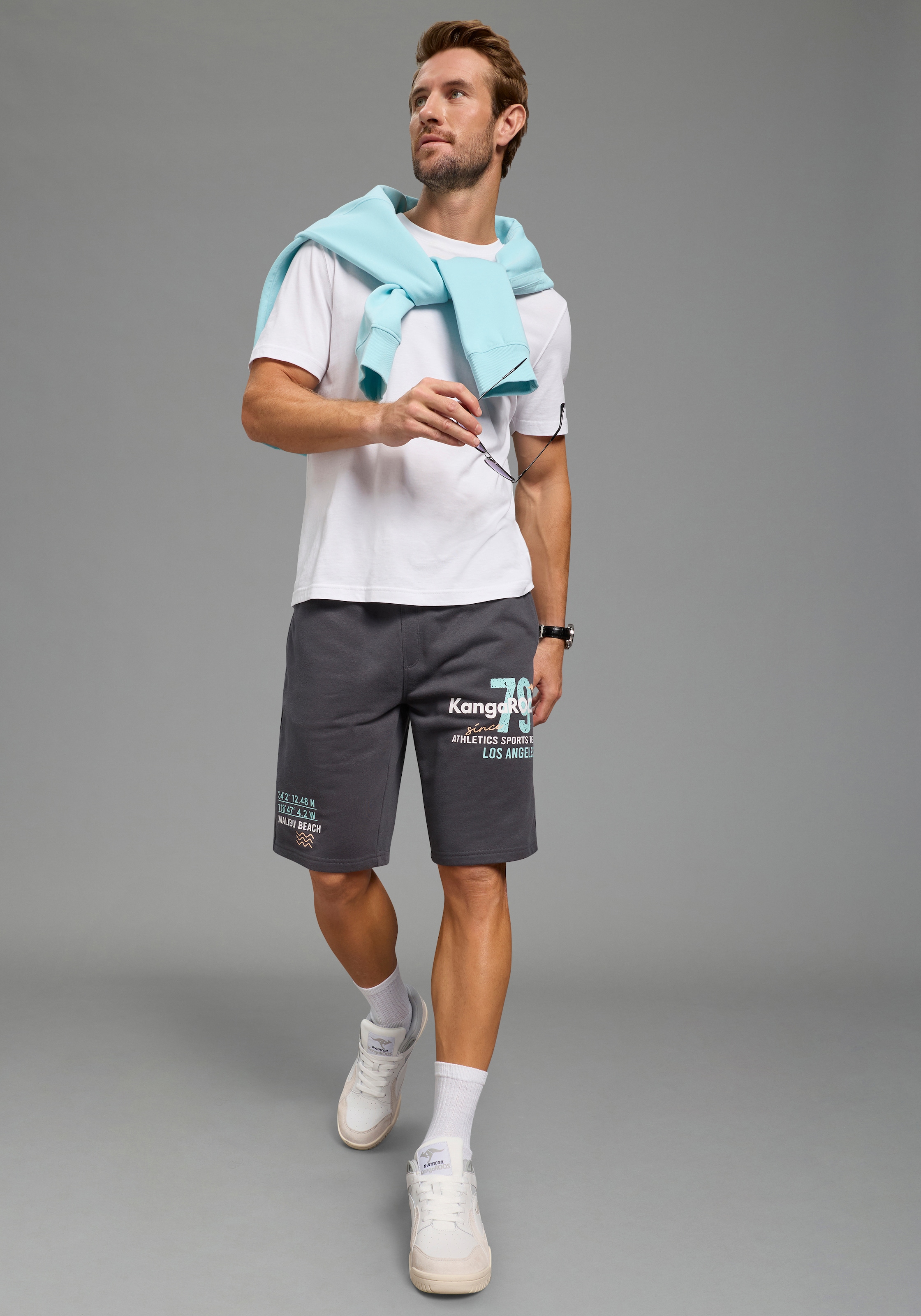 KangaROOS Sweatshorts  mit elastischem Bund, mit Kordelzug am Bund, auch in großen Größen