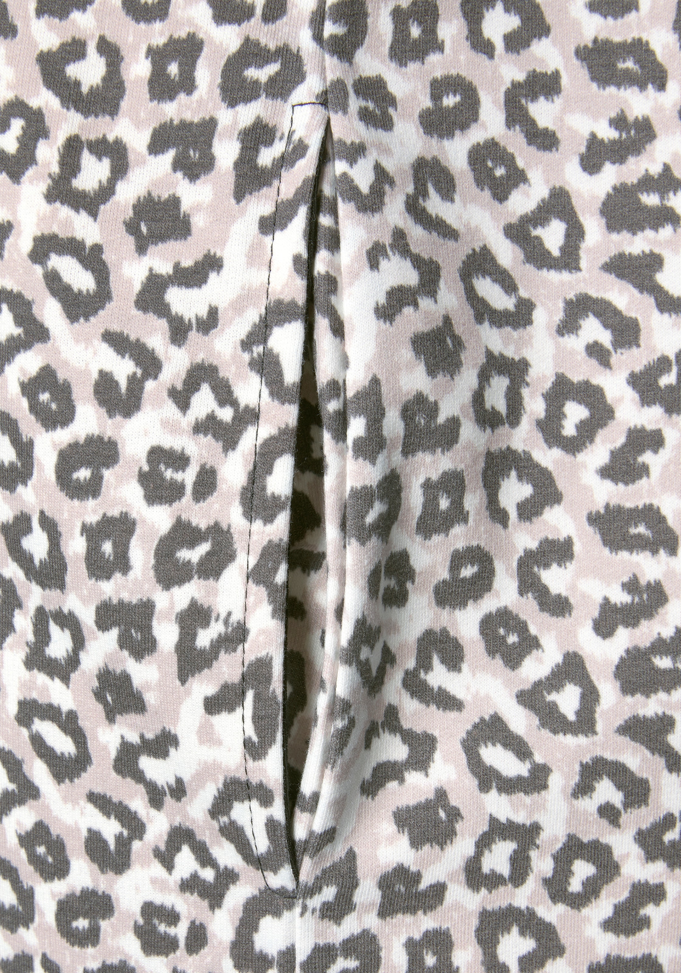 LASCANA Sweatkleid -seitlichen »mit kaufen und Kapuze«, Eingrifftaschen Rippbündchen online
