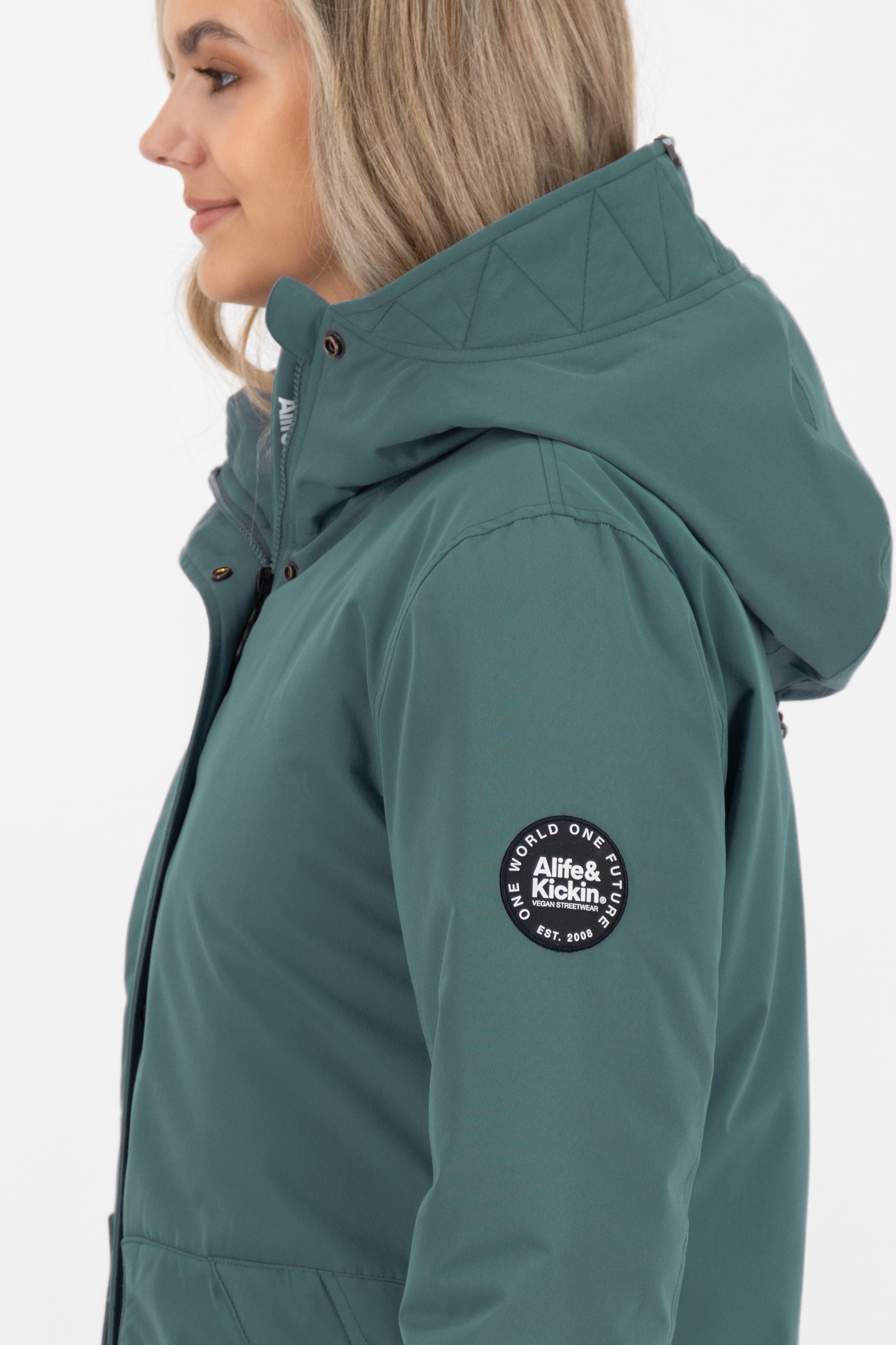 Alife & Kickin Winterjacke »Damen FloraAK A«, mit Kapuze, Gefütterte Winterjacke mit kuscheligem Innenfell und großer Kapuze