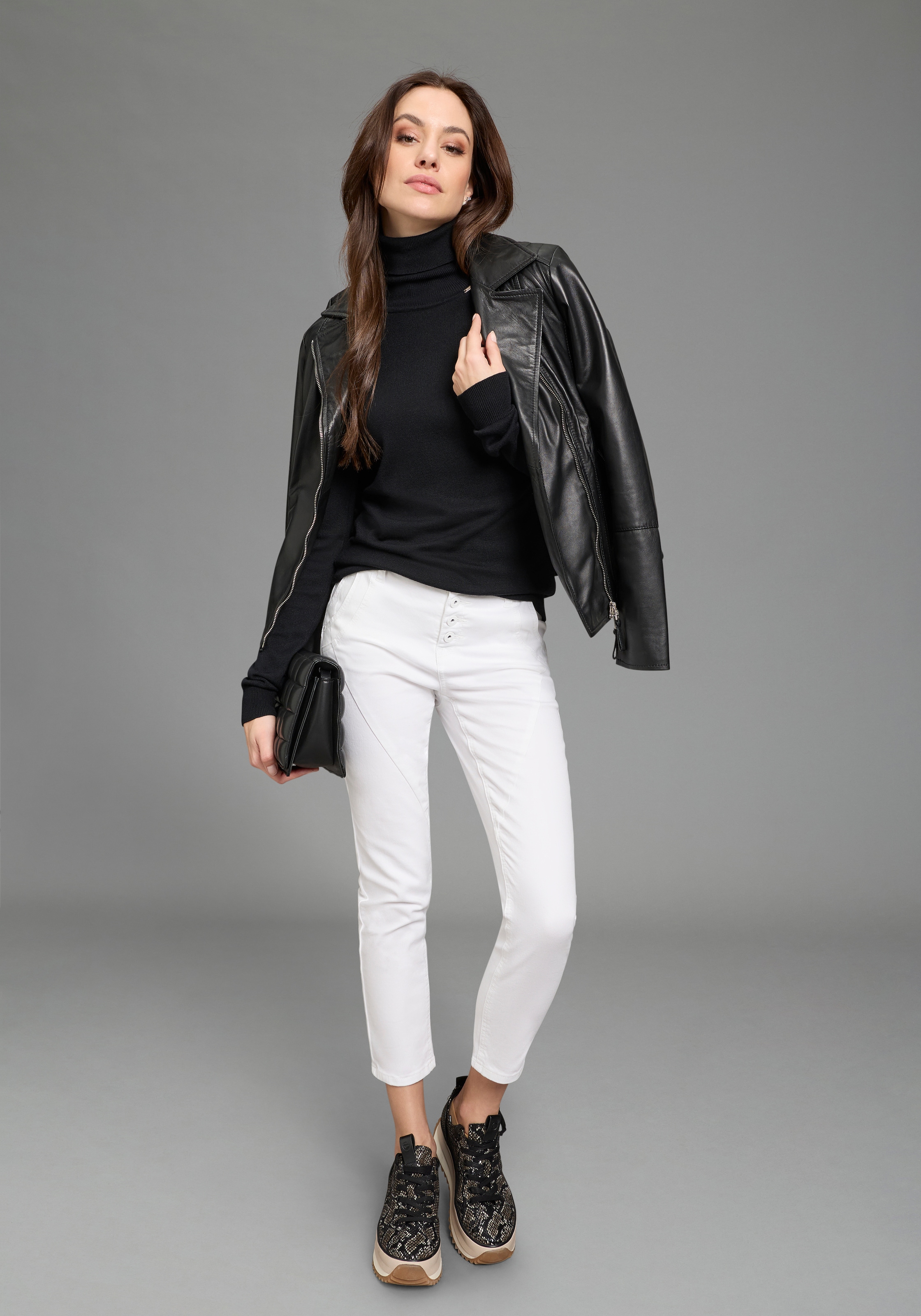 Bruno Banani Rollkragenpullover mit Metalllogo