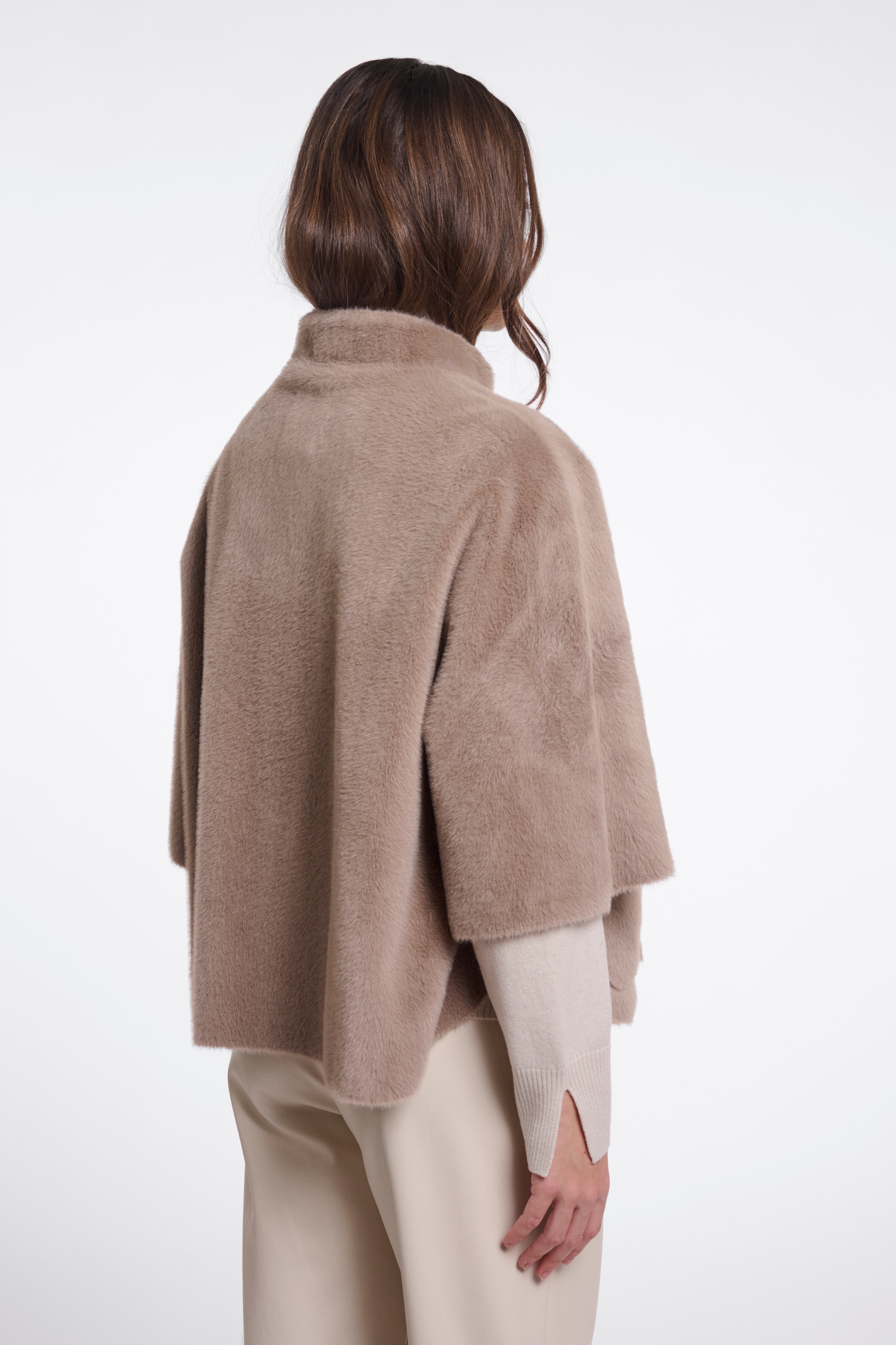 Rino & Pelle Strickcape Fellimitat-Jacke mit Halbarm und Stehkragen / Poncho-Stil