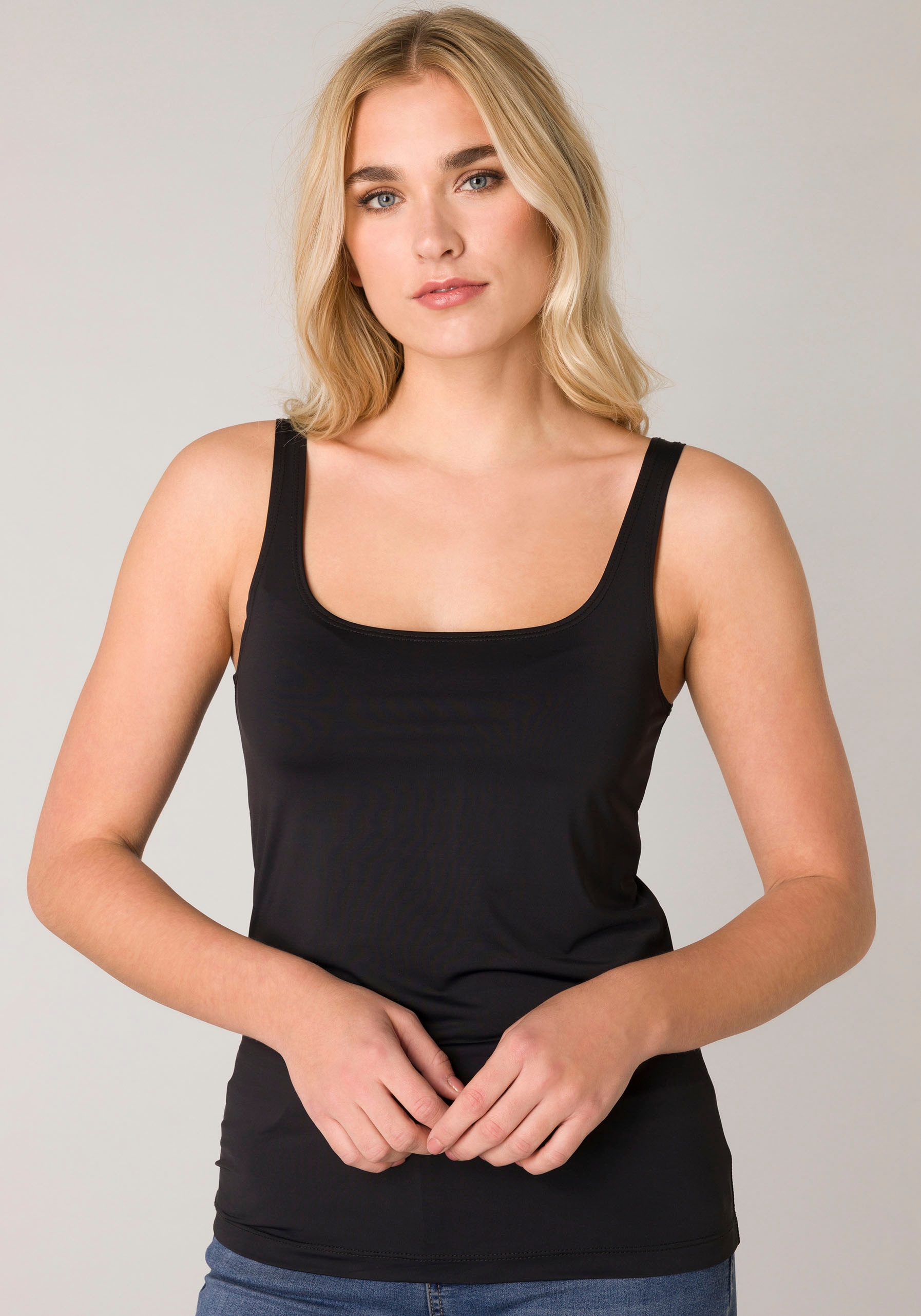 Base Level Trägertop in Basic-Optik