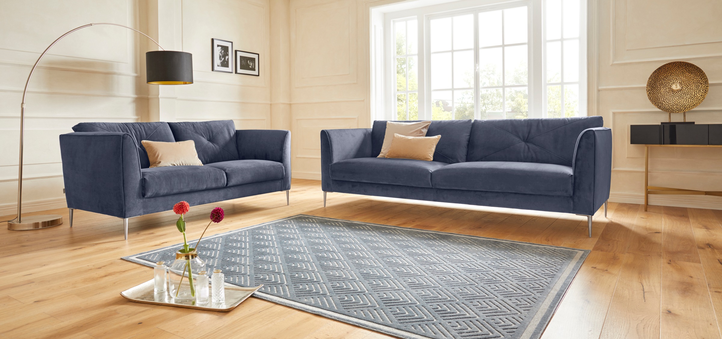 Guido Maria Kretschmer Home&Living 2,5-Sitzer »Chilltime, elegant und bequem, Komfortsitzhöhe 46cm, Breite 237cm«, mit eleganter Kreuznaht in den Rückenkissen, Breite 237 cm