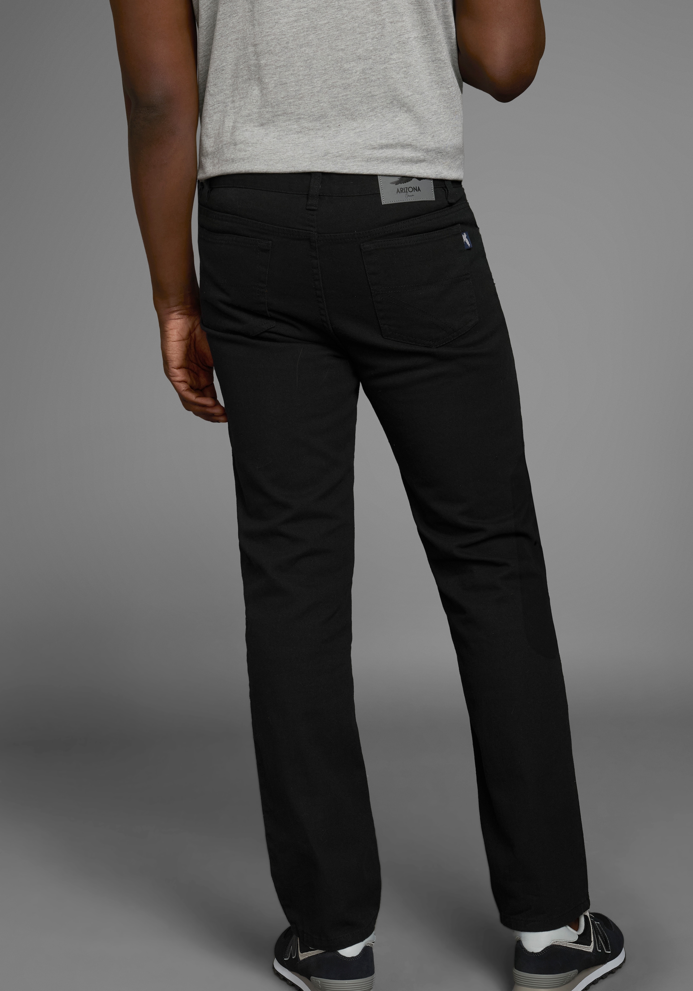Arizona Regular-fit-Jeans »James«, regular fit, gerades Bein, Five-Pocket-Form, normale Leibhöhe