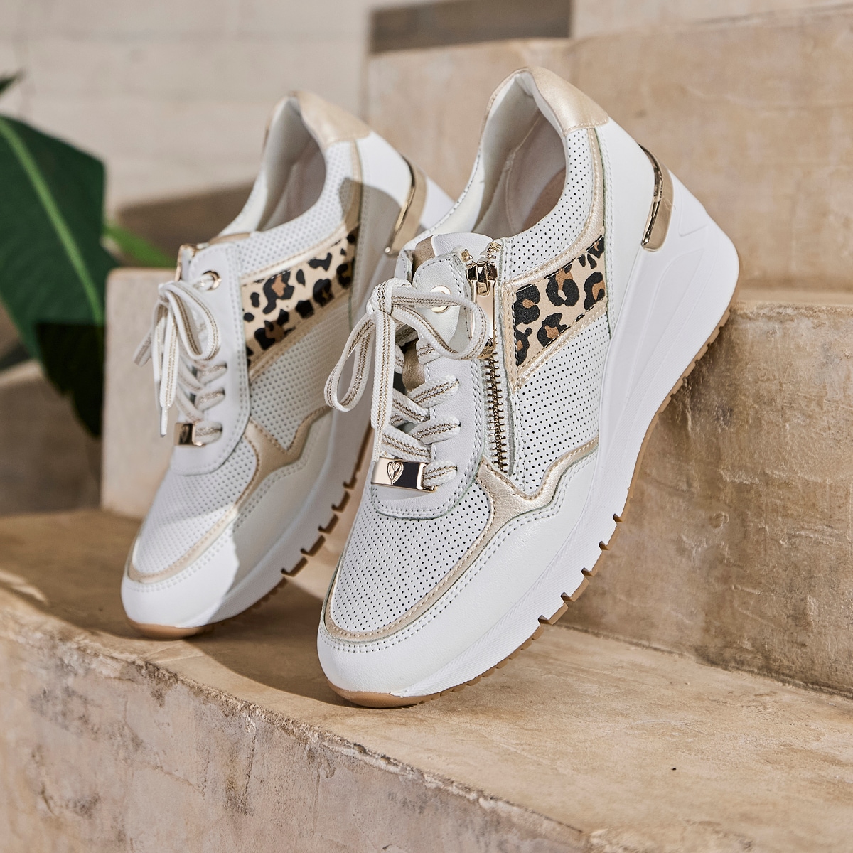 MARCO TOZZI Keilsneaker  , Freizeitschuh, Halbschuh Schnürschuh mit Außenreißverschluss