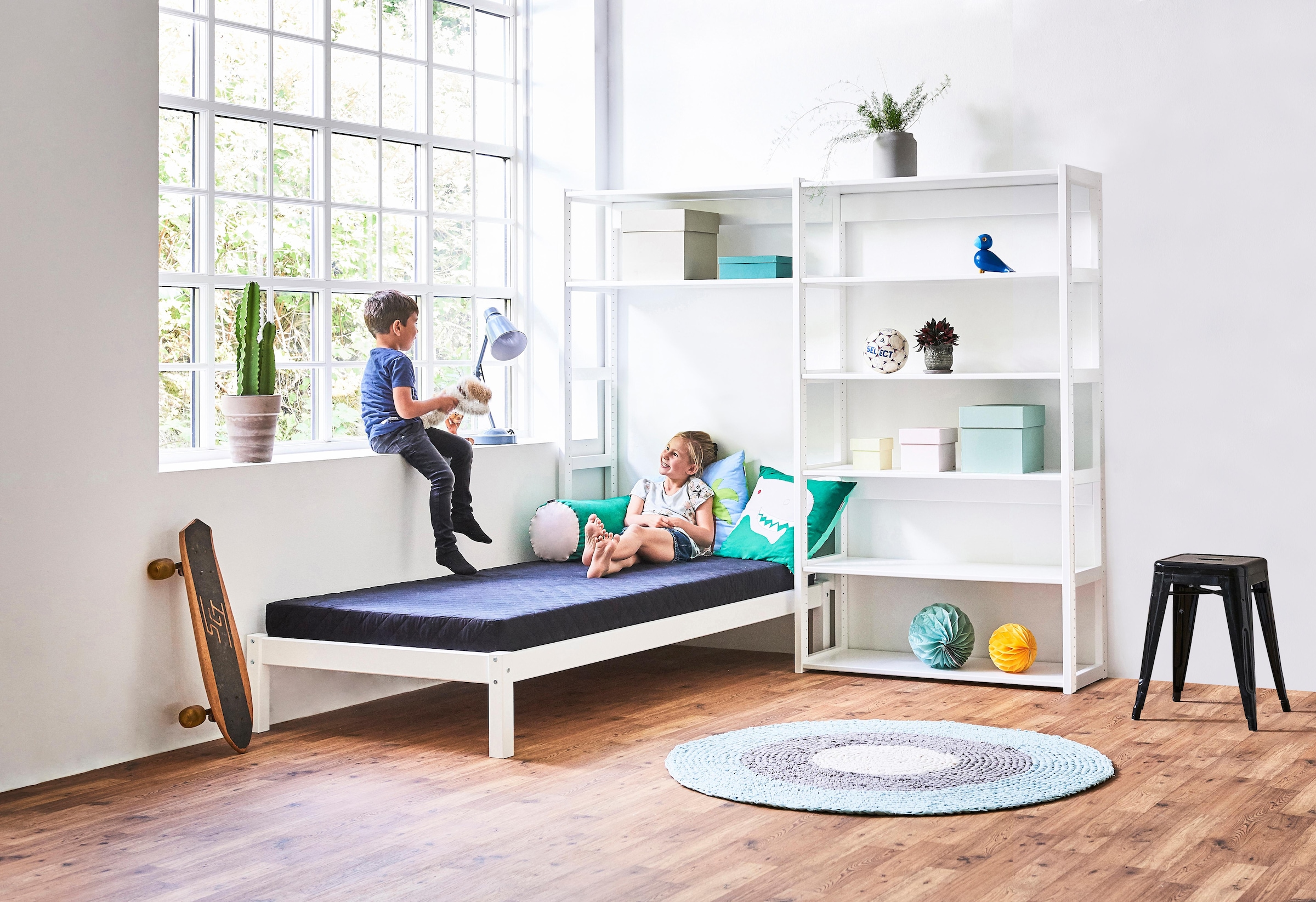 Hoppekids Jugendzimmer-Set »STOREY«, (Set, 16 tlg., Kinderbett, Rollrost, Schaummatratze, Regalsystem, 8 Einlegeböden)
