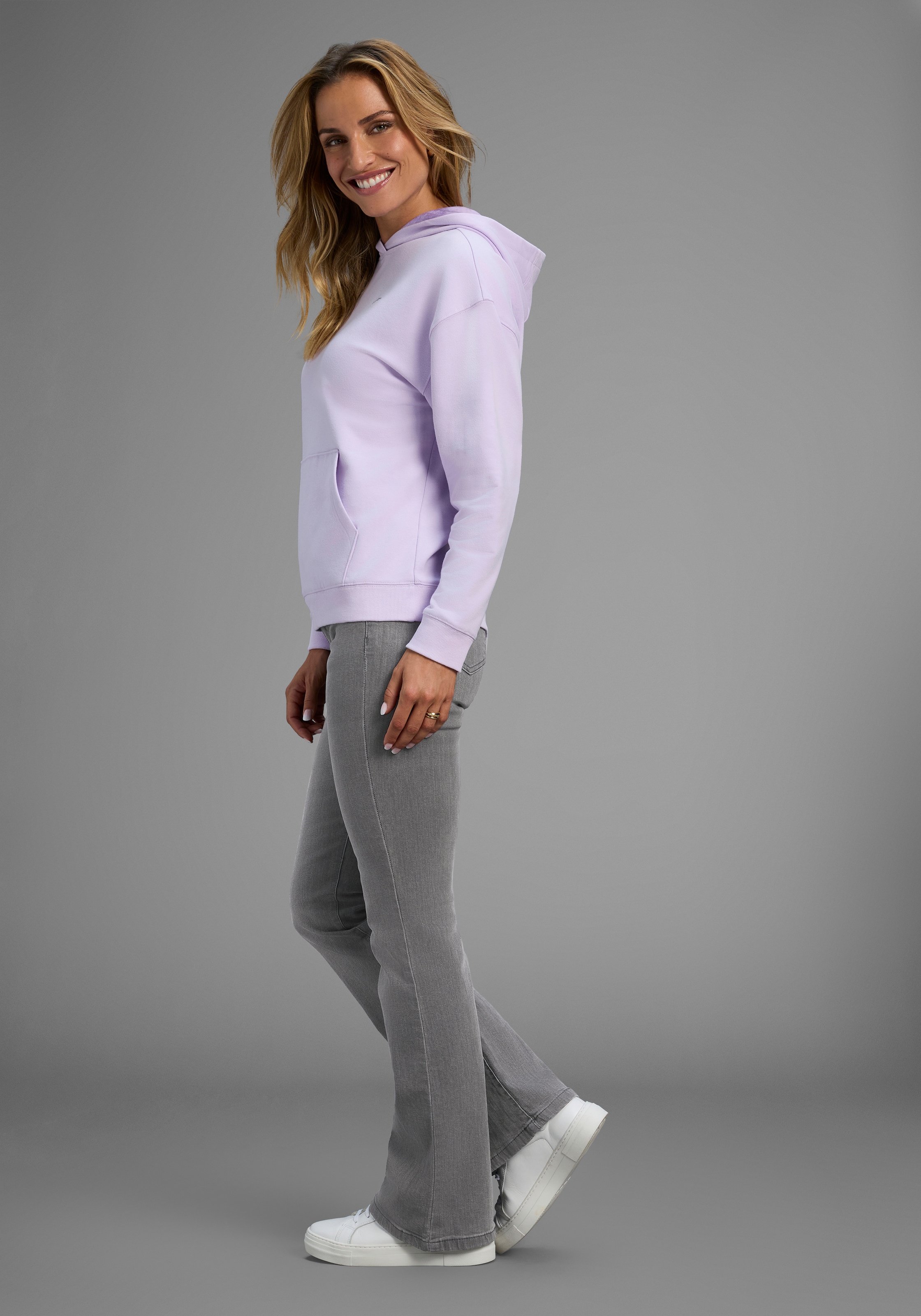 Arizona Bootcut-Jeans »Comfort-Fit« ausgestellte Beinform,  mit Eingrifftaschen,  High-Waist