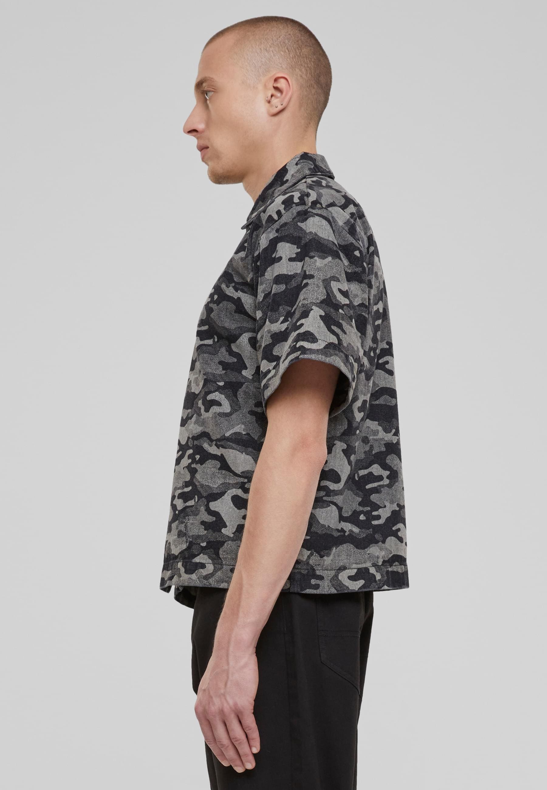 URBAN CLASSICS T-Shirt »Urban Classics Laser Camo Printed Boxy Shirt« 1 Stk. tlg.