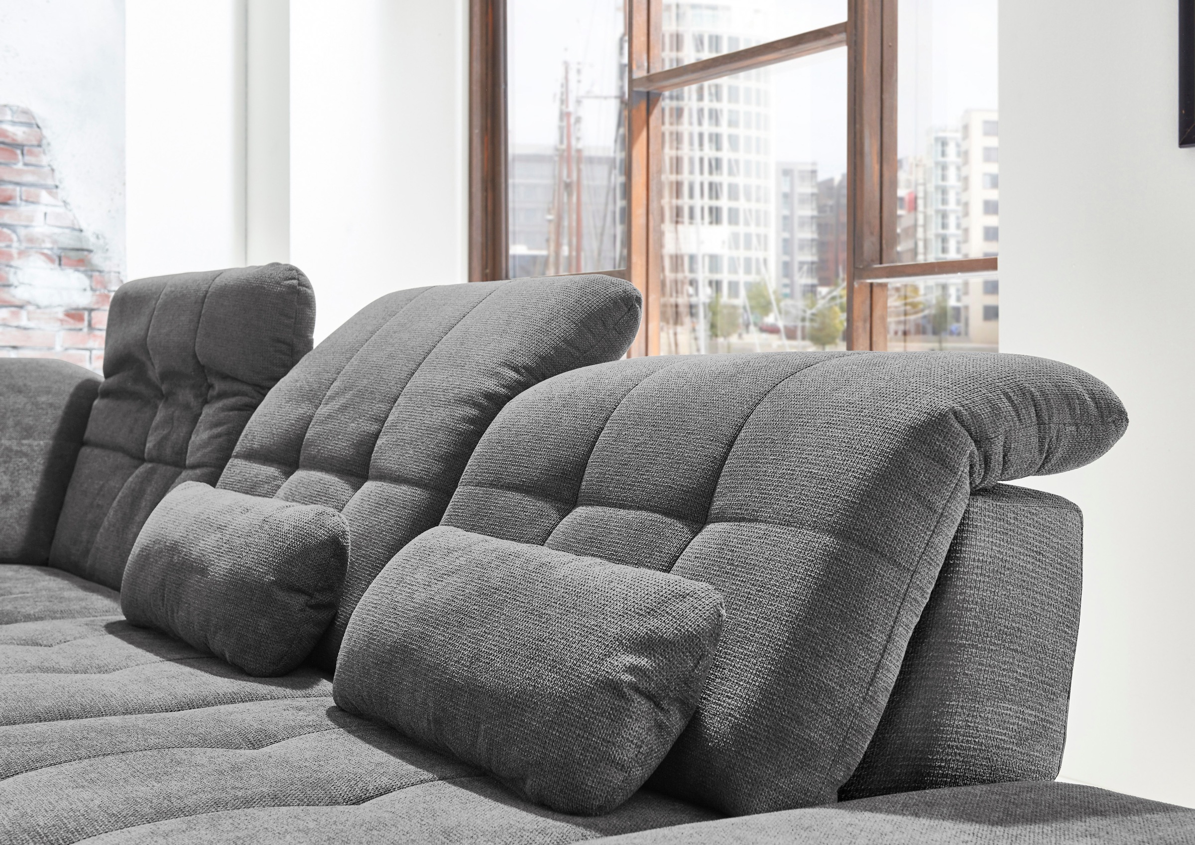 Die PlanBar Ecksofa »MP-IN17004 L-Form«, wahlweise mit Bettfunktion, Sitztiefen- und Kopfteilverstellung