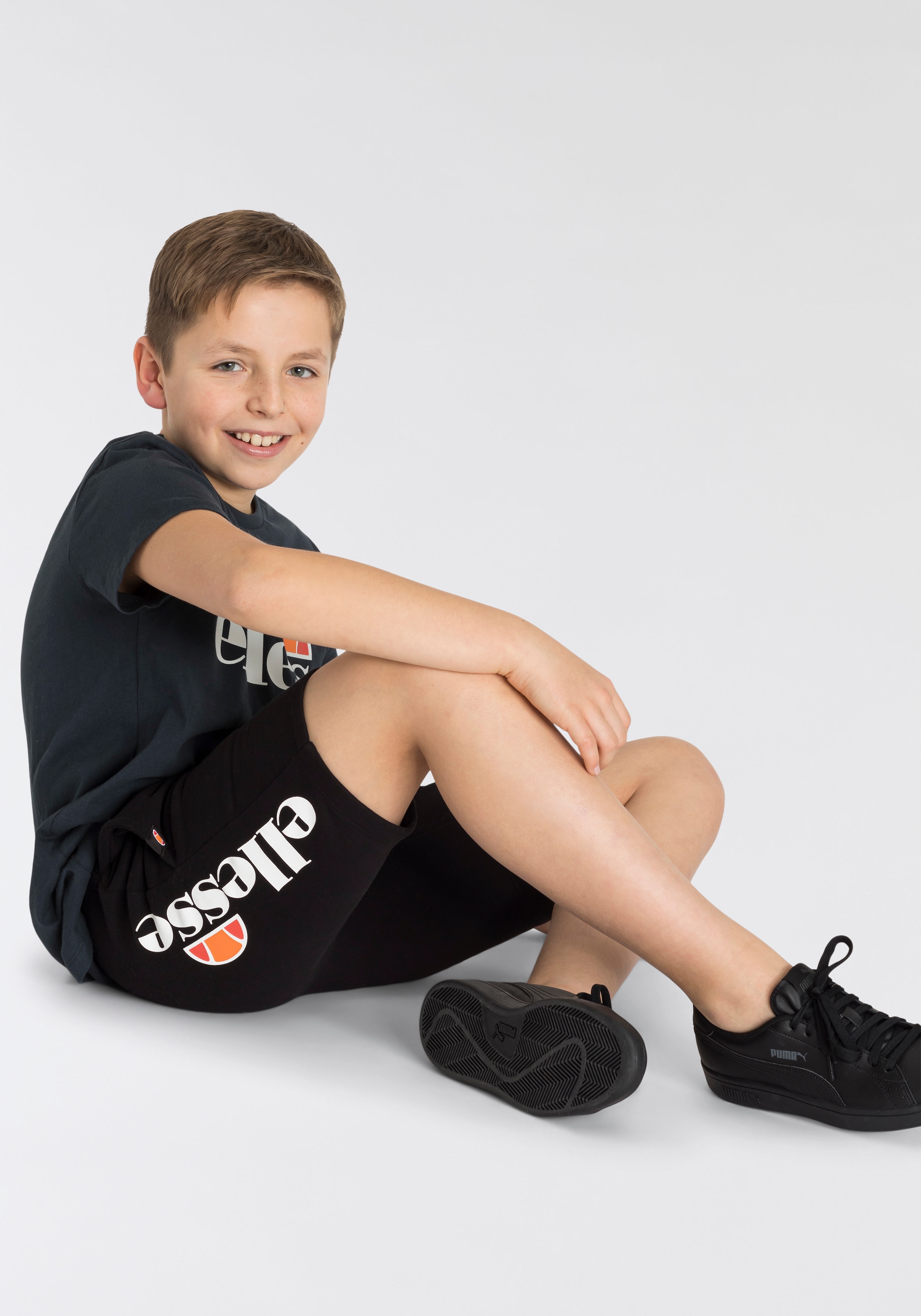 Ellesse Sweatshorts »TOYLE«  mit Eingrifftaschen, kurzer Schnitt