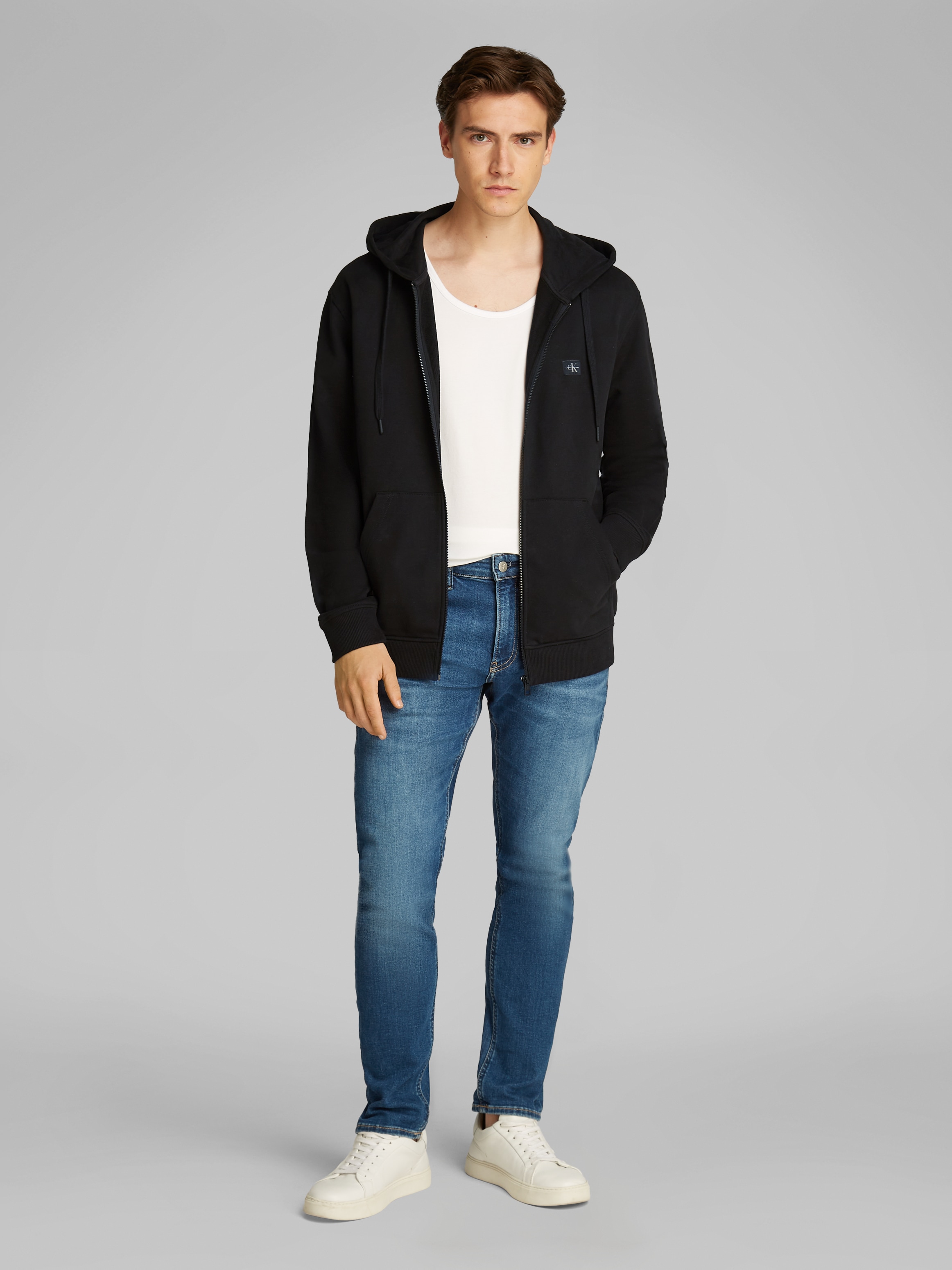 Calvin Klein Jeans Sweatjacke »WOVEN LABEL ZIP THROUGH HOODIE«, mit Logopatch