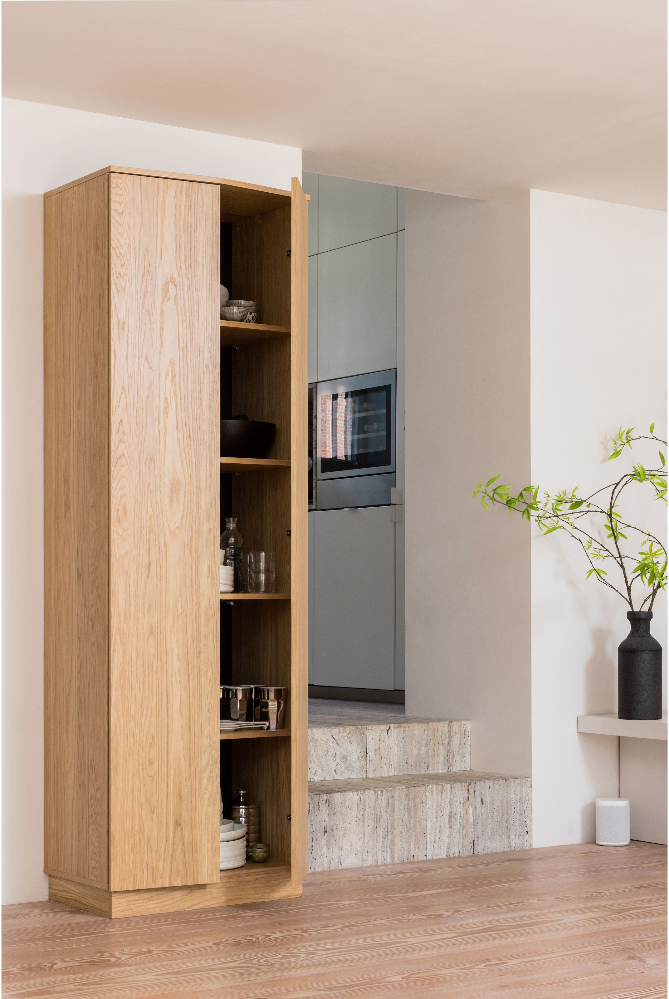 WOOOD Mehrzweckschrank »ZUMA  Garderobenschrank. Wäscheschrank, Höhe 210 cm« Eichenfurnier mit zeitlosem Design und Maserung