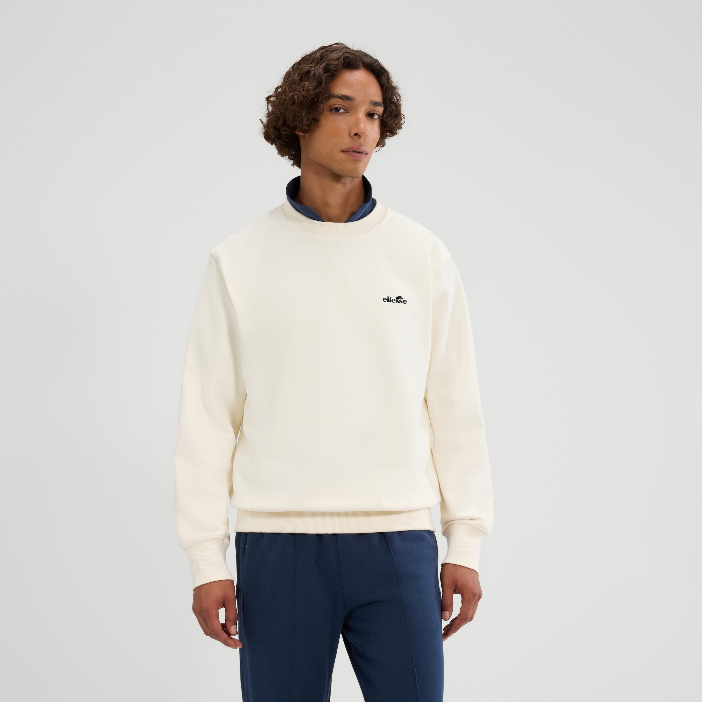 Ellesse Sweatshirt »CORCOLLE SWEATSHIRT«, mit Rundhalsausschnitt, ohne Verschluss, aus Baumwolle und Polyester
