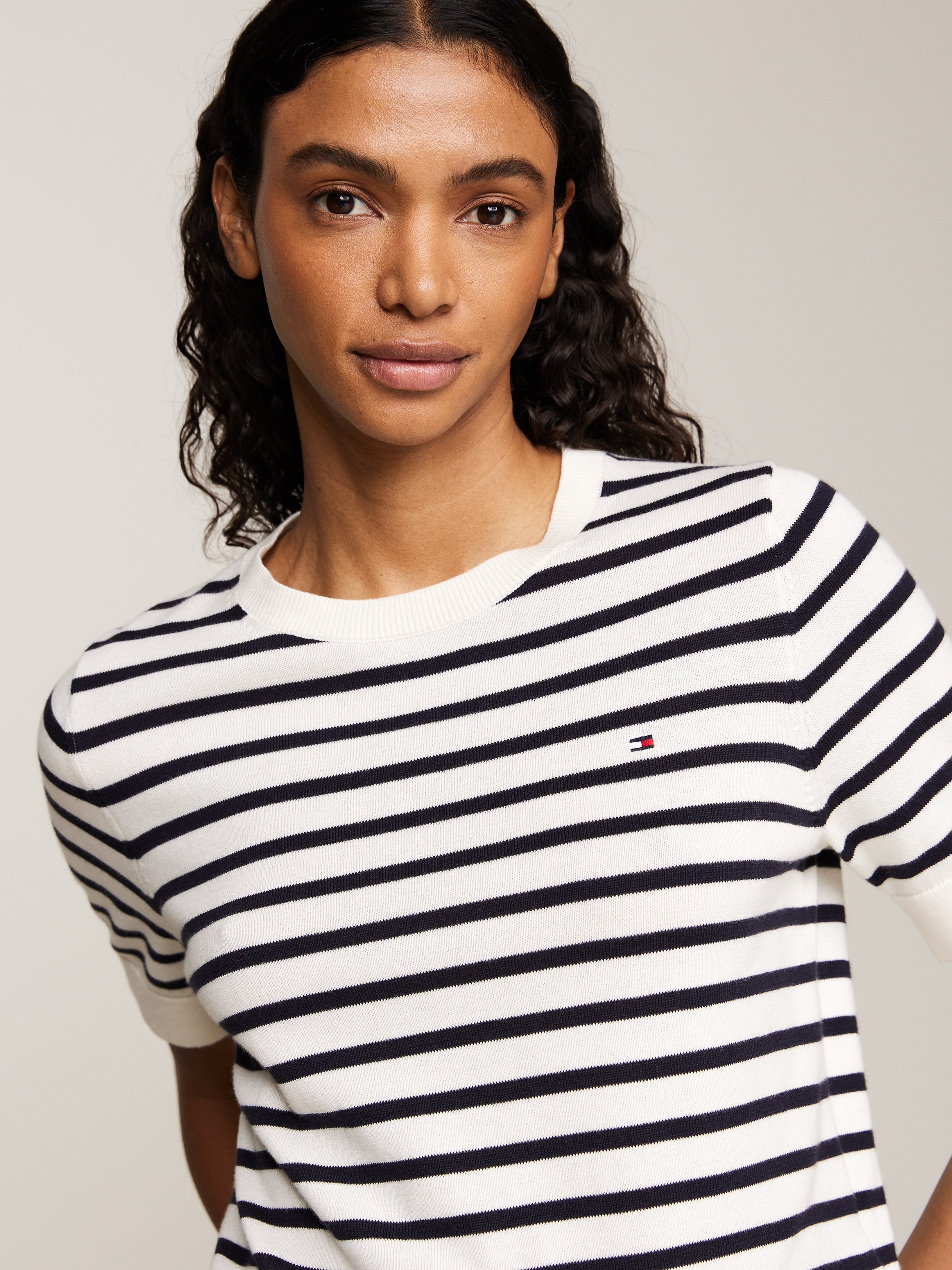 Tommy Hilfiger Kurzarmpullover »CO JERSEY STITCH C-NK SS SWEATER«, mit Logostickerei