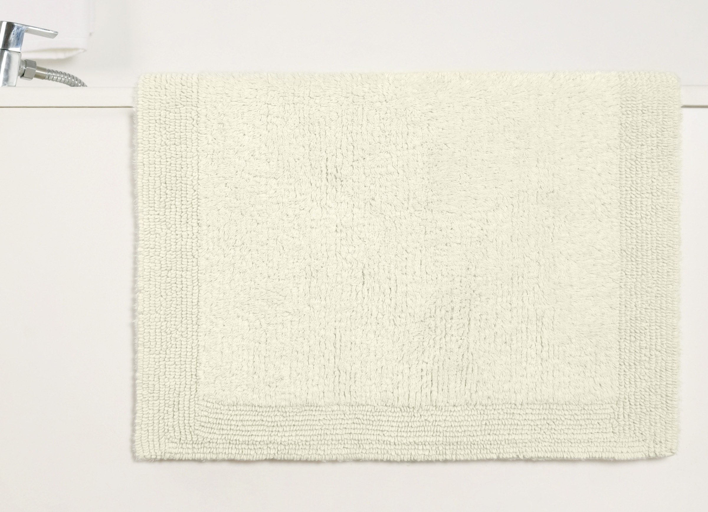 my home Badematte »Kapra, Badvorleger, Badezimmer Teppich«, beidseitig nutzbar-fußbodenheizungsgeeignet-strapazierfähig, mit Bordüre, Badteppich, Badematte, Baumwolle