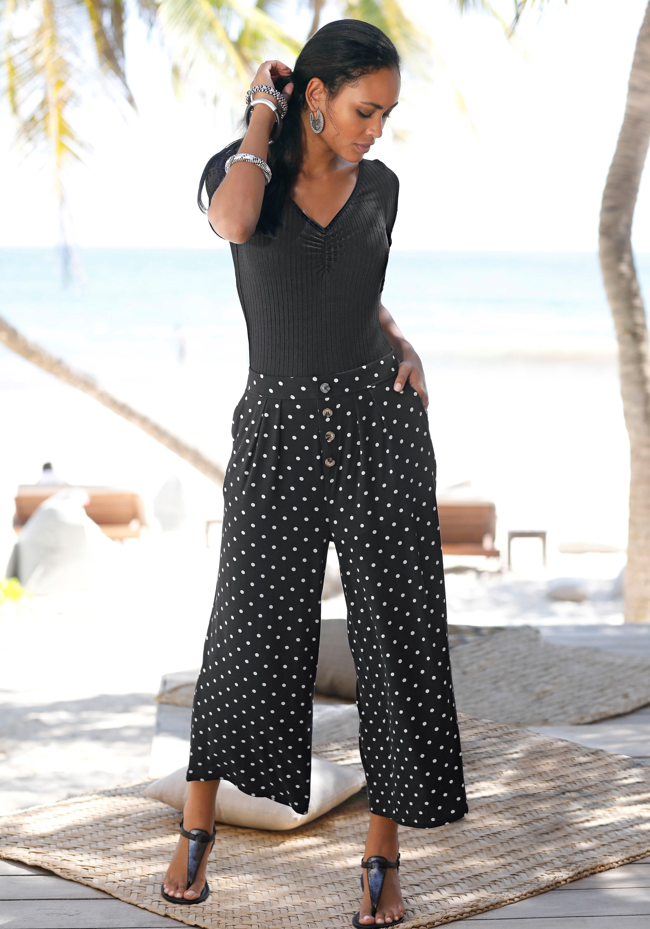 LASCANA Culotte  mit Punktedruck und Taschen, elatischer Bund, 7/8-Hose, Jerseyhose