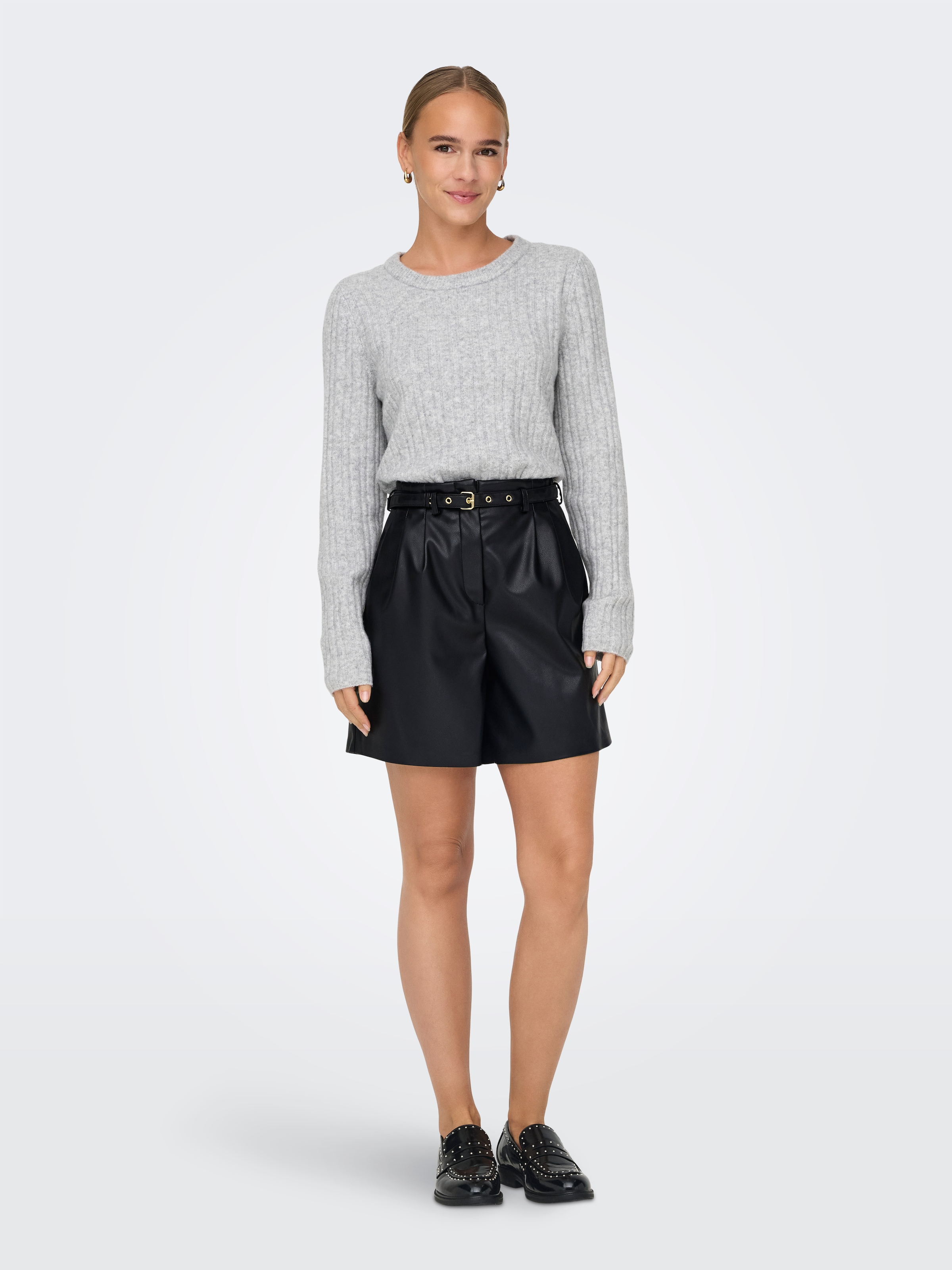 ONLY Shorts »ONLHEIDI FAUX LEATHER SHORTS CC OTW«