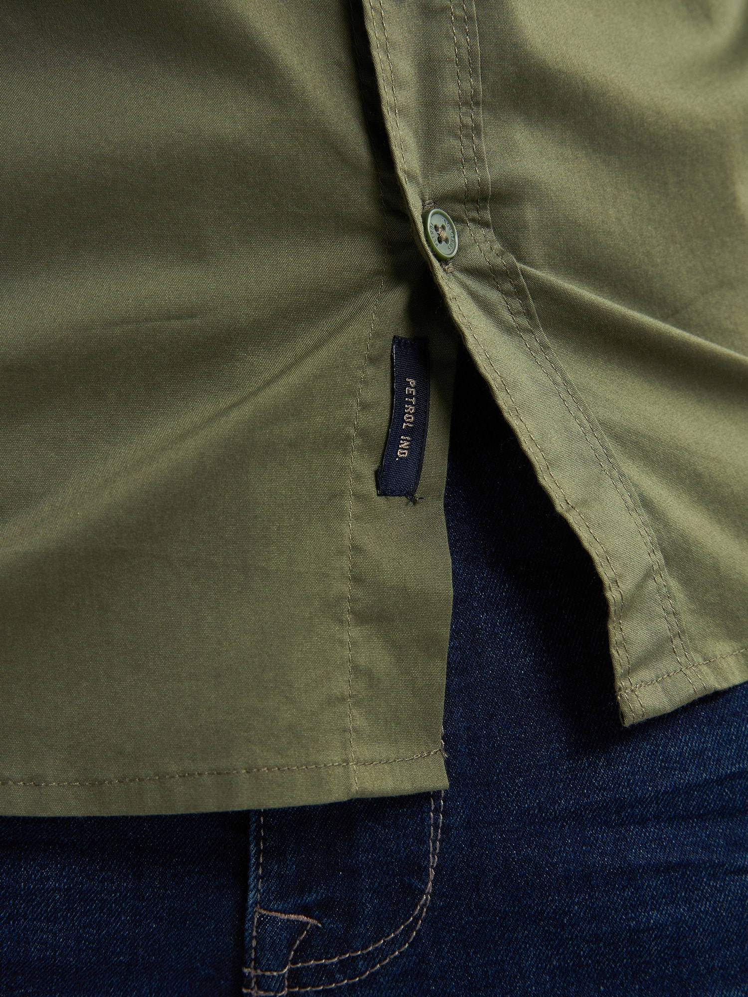 Petrol Industries Langarmshirt, mit Button-Down Kragen