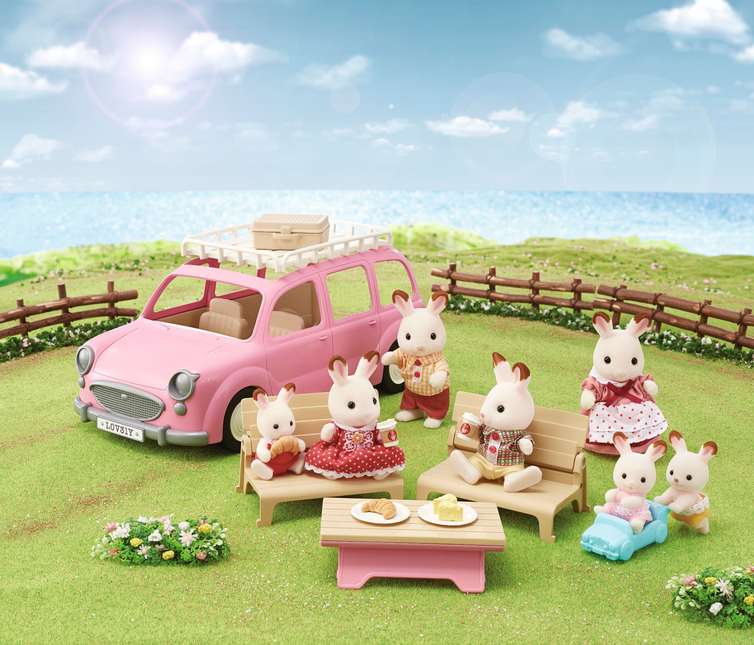 Sylvanian Families Spielzeug-Auto »Spielset Familienauto mit Picknickzubehör (5535)«