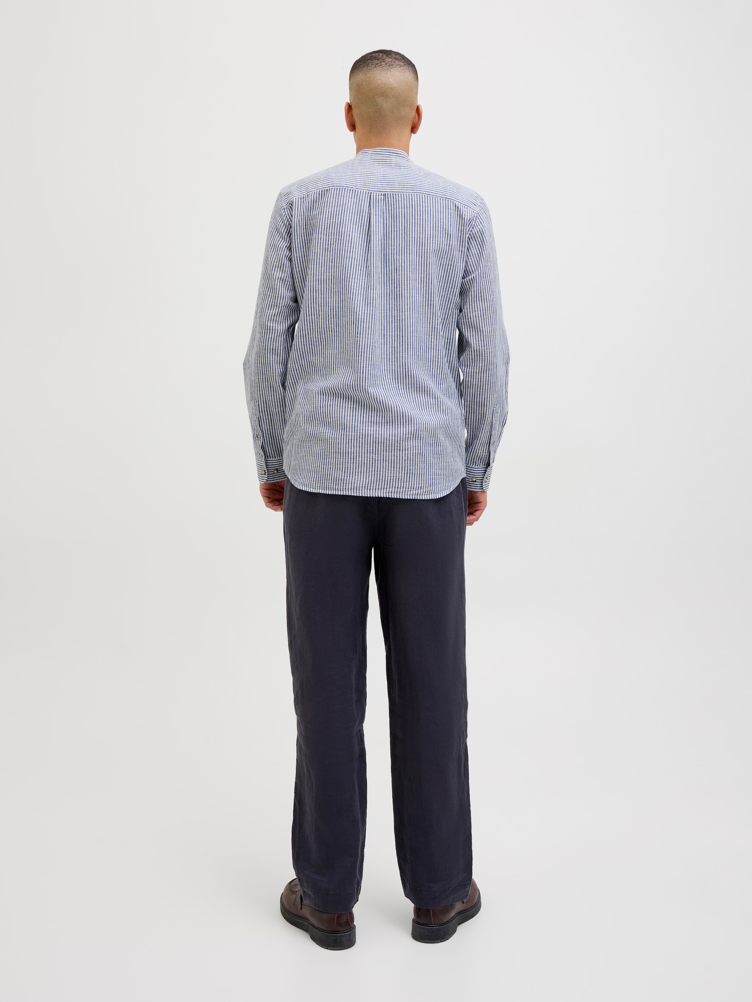 Jack & Jones Langarmhemd »JJESUMMER BAND SHIRT LS SN«, mit Bandkragen
