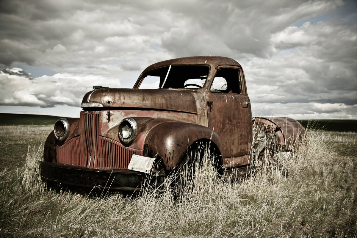 Papermoon Fototapete »Altes Auto« günstig online kaufen