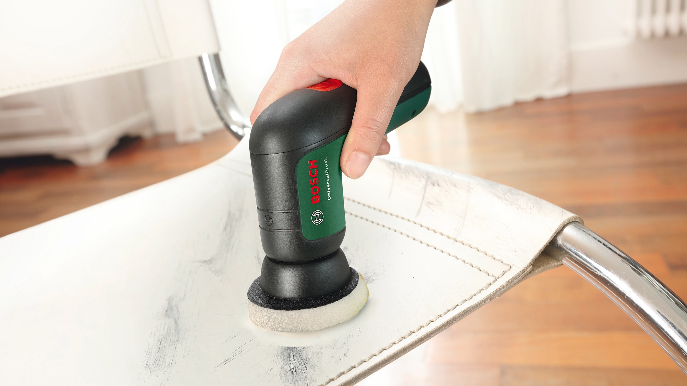 Bosch Home & Garden Akku-Oberflächenbürste »»UniversalBrush««, Inkl. umfangreichem Zubehör
