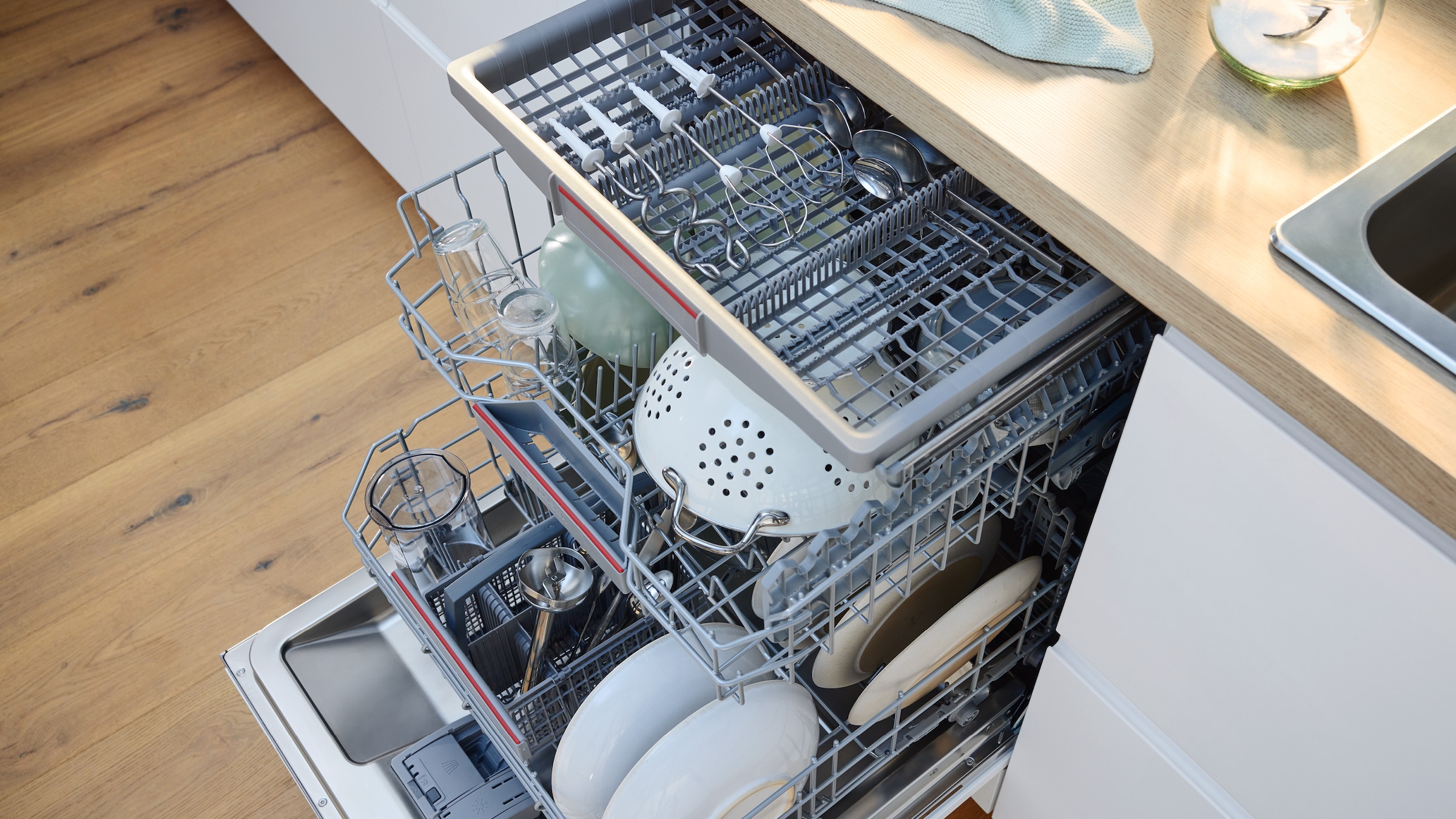 BOSCH Handmixer »ErgoMixx MFQ37470, Edelst. Rührbesen/Knethaken, 5 Stufen, weiß«, 750 W, Turbostufe, Mixfuß, leichtes Gehäuse, Made in Europe
