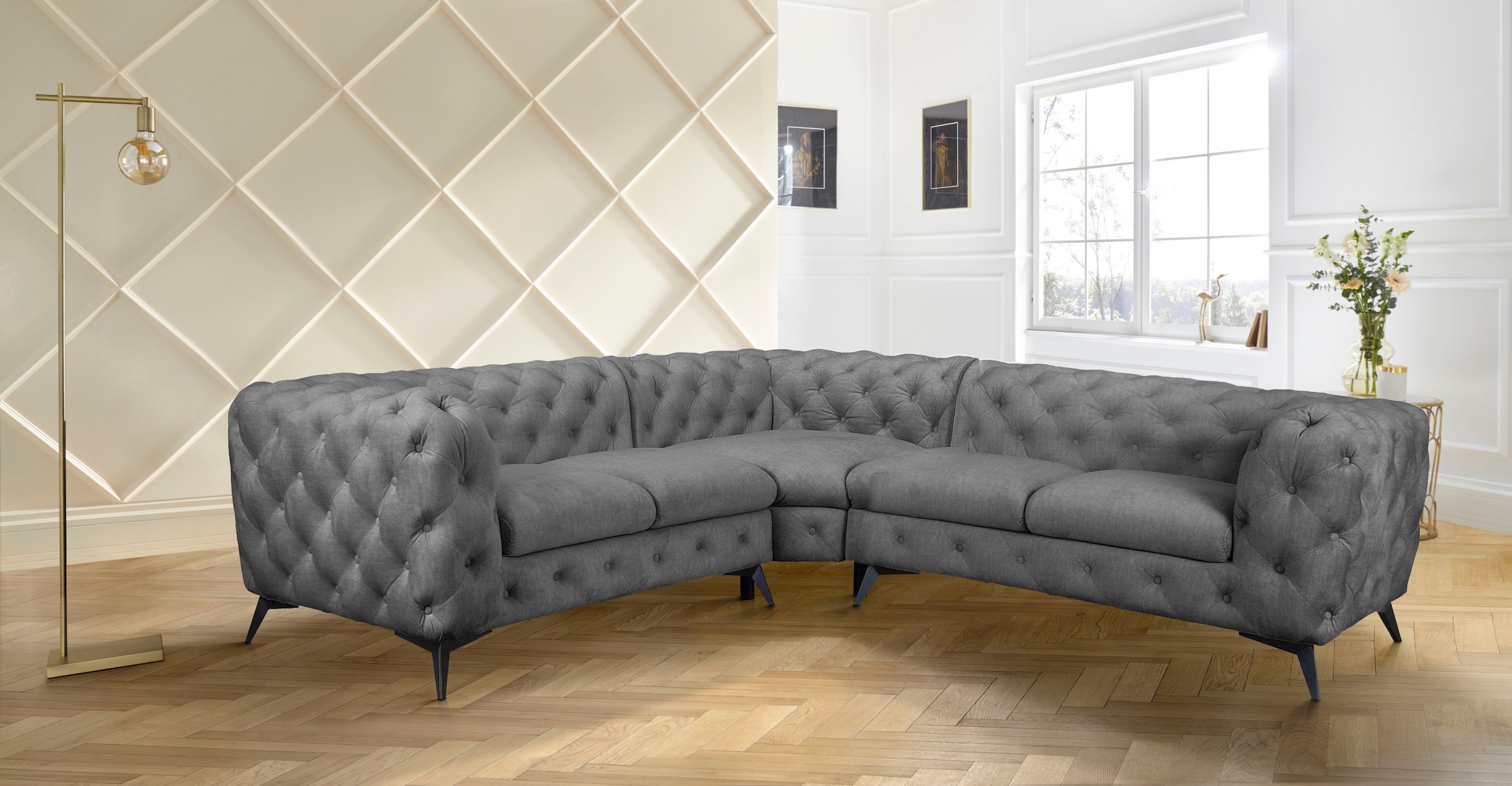 Leonique Chesterfield-Sofa »Ecksofa GLYNIS L-Form mit Wellenunterfederung, Maße B/T/H 264/264/75cm«, aufwändige Knopfheftung, moderne Chesterfield Optik, Fußfarbe wählbar