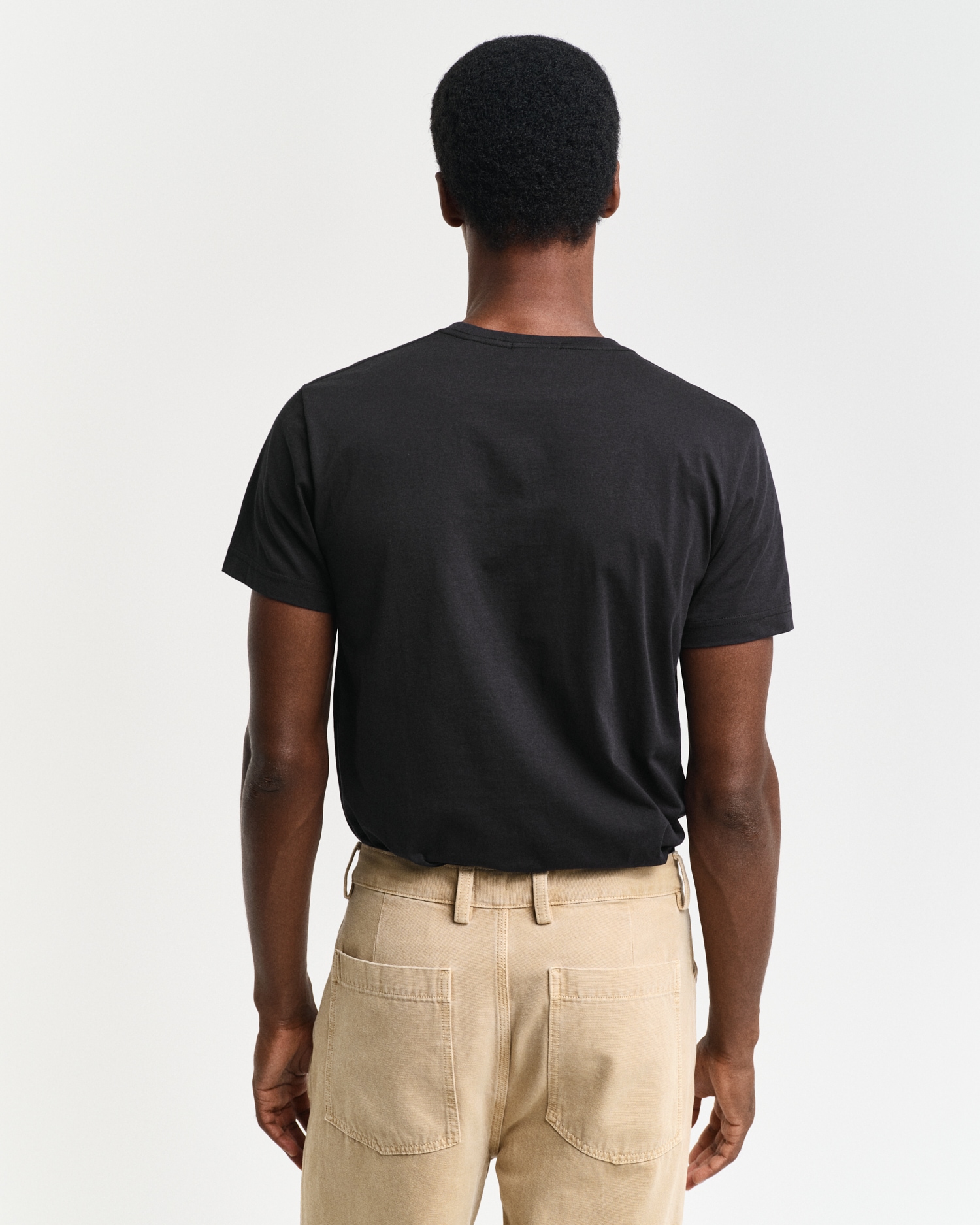 Gant T-Shirt »SLIM SHIELD SS T-SHIRT« mit Logostickerei auf der Brust