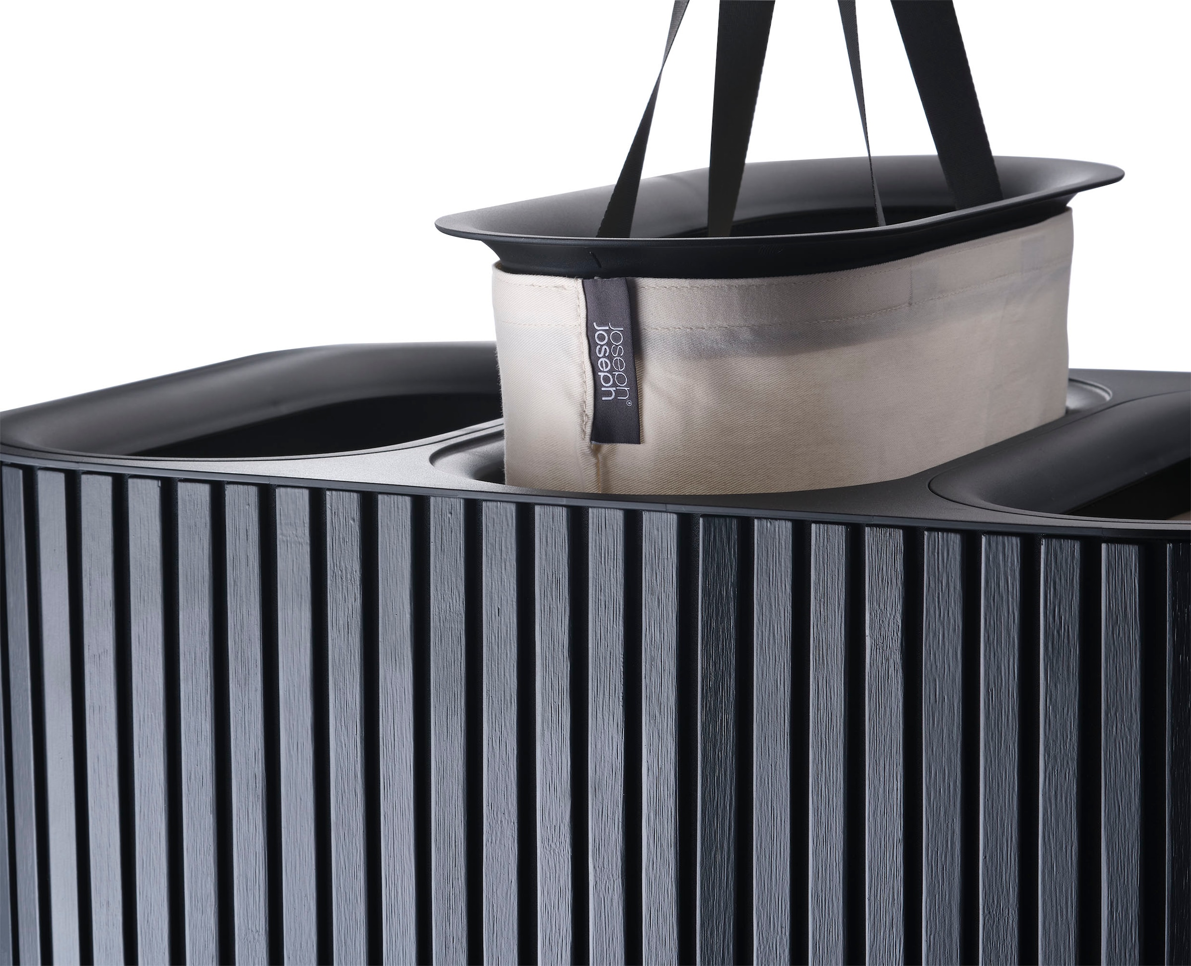 Joseph Joseph Wäschesortierer »Tota Trio Luxe 90-Liter-Wäschekorb« leicht vorsortier- und entleerbar
