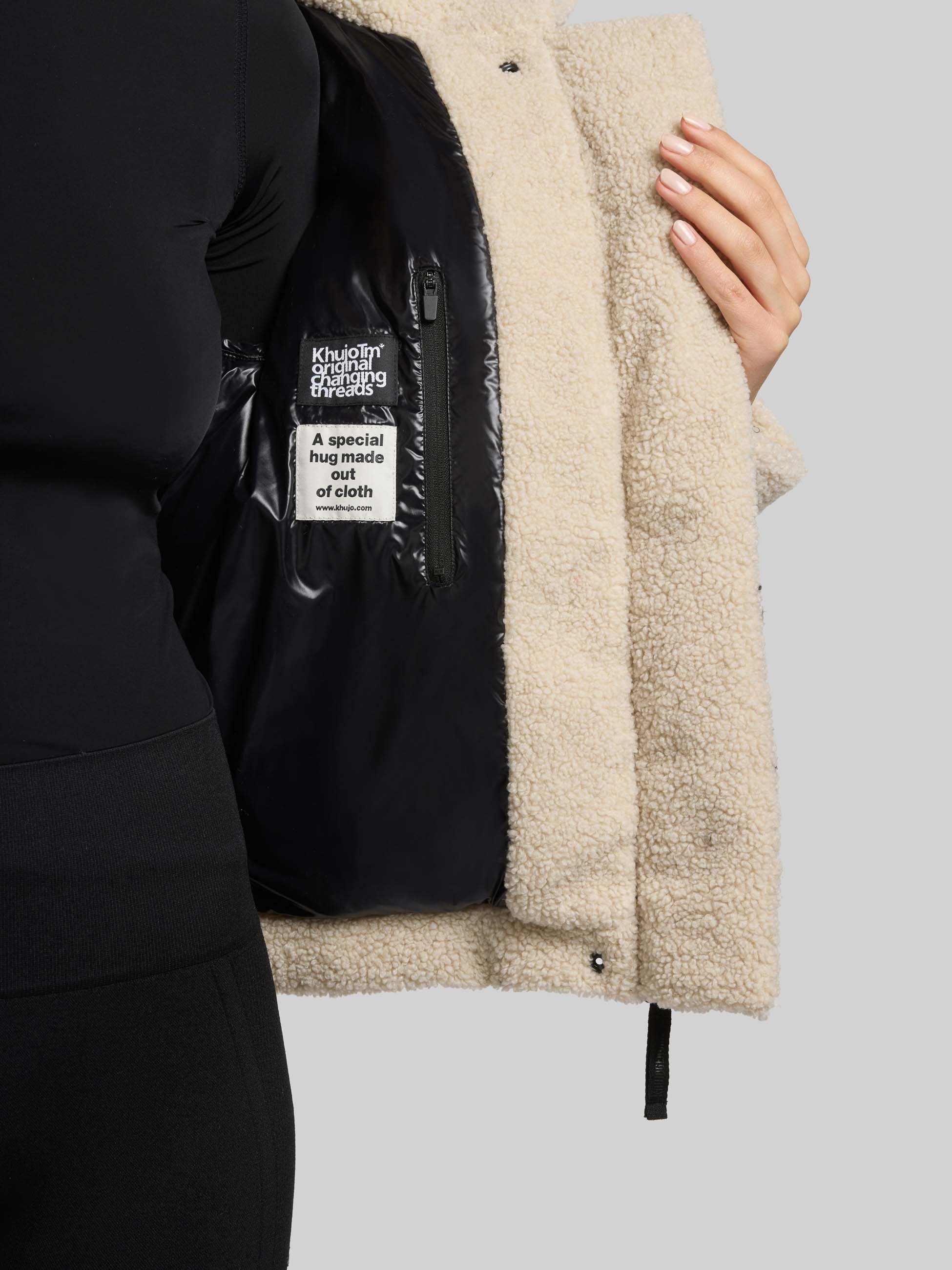 khujo Steppjacke »NESSIE2« mit Kapuze