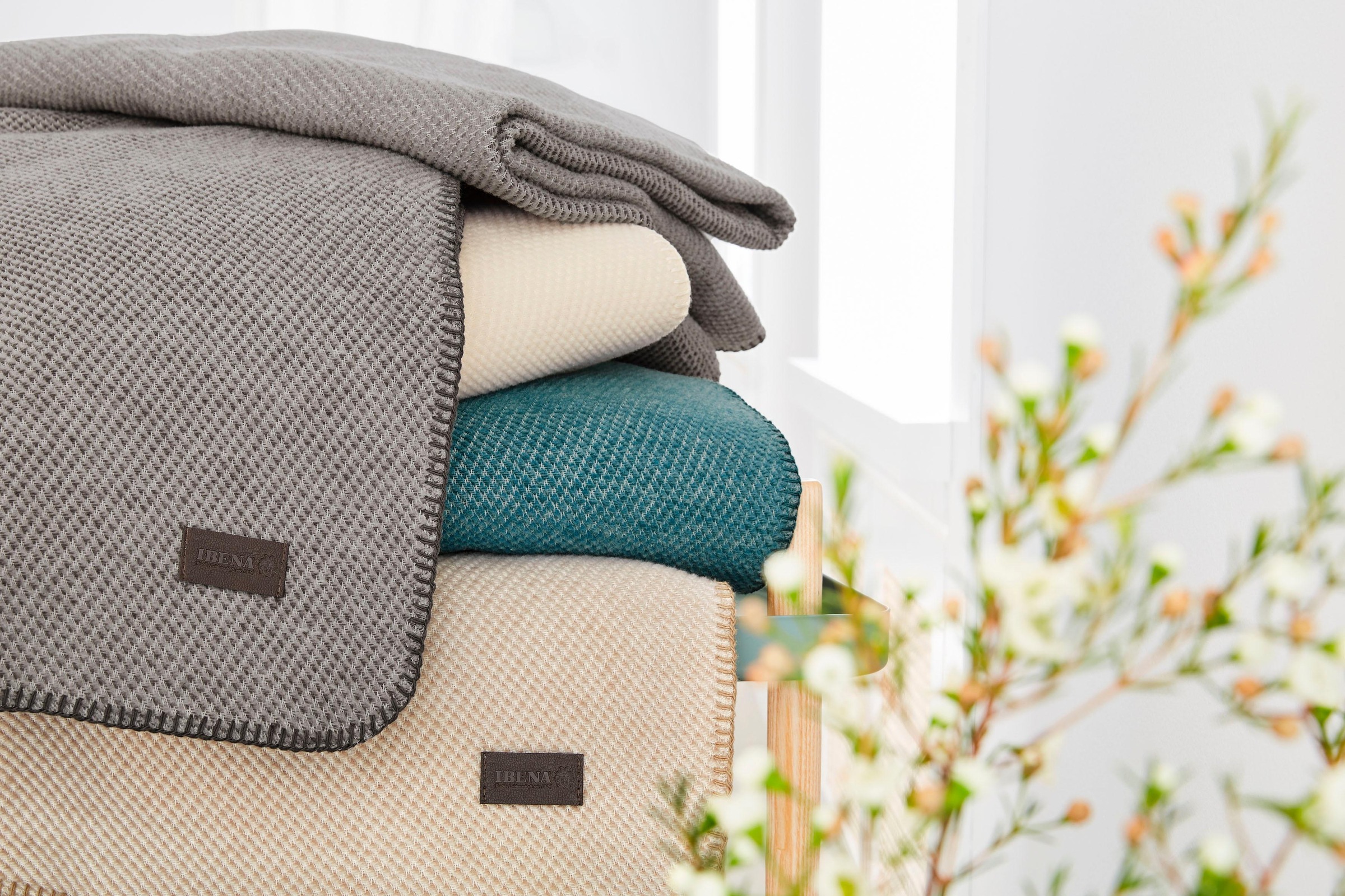 IBENA Wolldecke »Jacquard Decke Auckland«, aus Bio-Baumwolle, Kuscheldecke