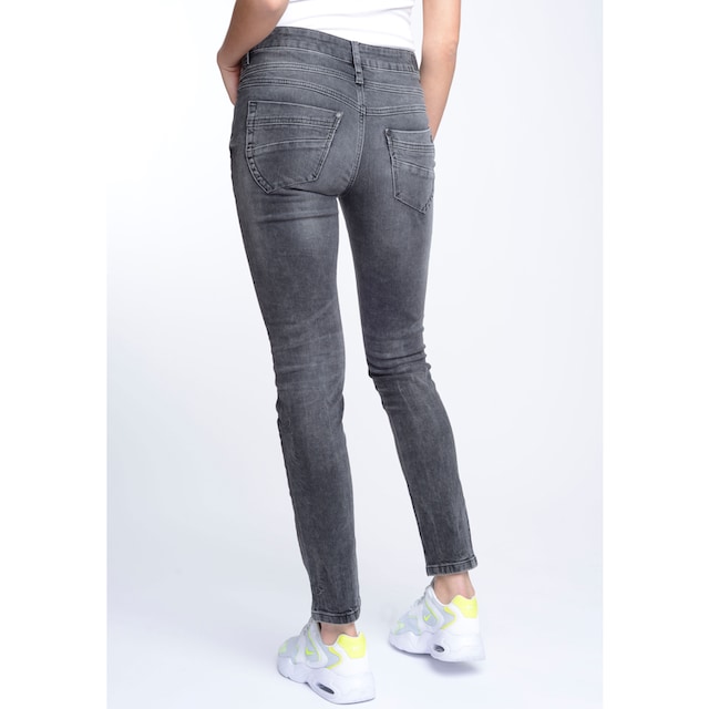 GANG Skinny-fit-Jeans »94MORA«, mit 3-Knopf-Verschluss und Passe vorne  kaufen