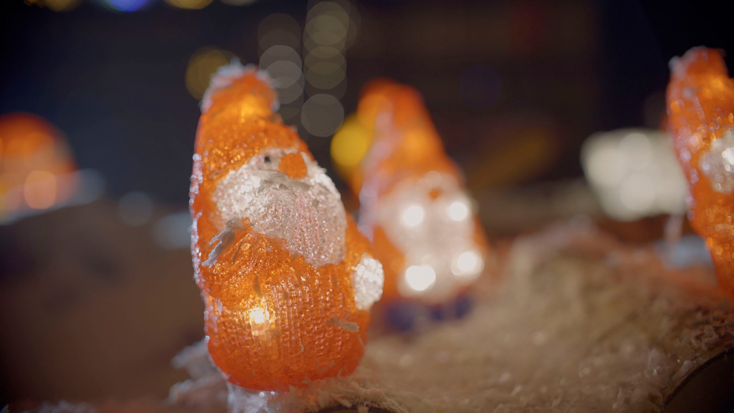 KONSTSMIDE LED Dekofigur »LED Acryl Weihnachtsmann, 5er-Set, 40 warm weiße Dioden«, 40 flammig