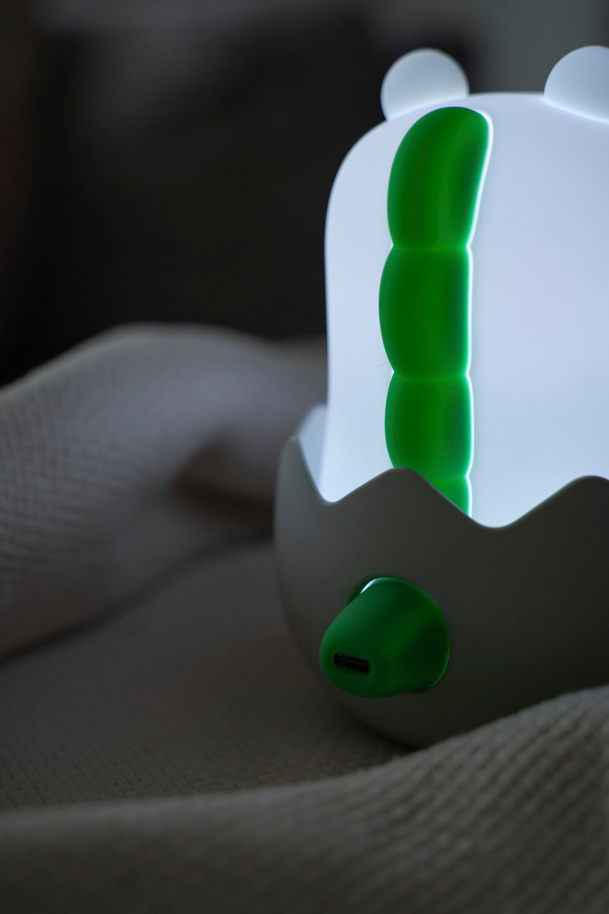 niermann LED Nachtlicht »Nachtlicht Diggy Dino«, 1 flammig, Leuchtmittel LED-Modul | LED fest integriert, Freundliches, reduziertes Design + Angenehmes Licht (schlaffreundlich)