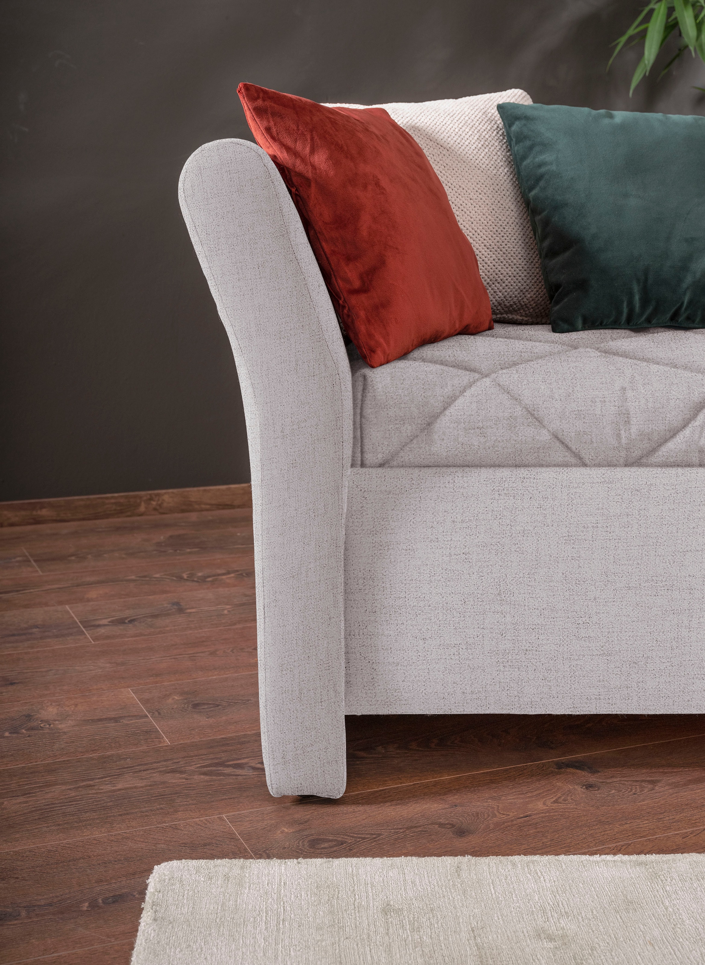 alina Schlafsofa »Lindsay«, Bettkasten, Zierkissen-Set aus: 2 Stk. 40x40cm, 1 Stk. 30x30cm