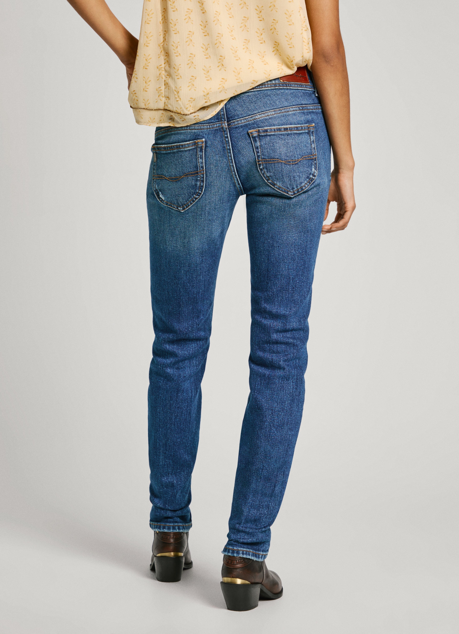 Pepe Jeans Slim-fit-Jeans »SLIM JEANS LW« mit doppeltem Knopfverschluss