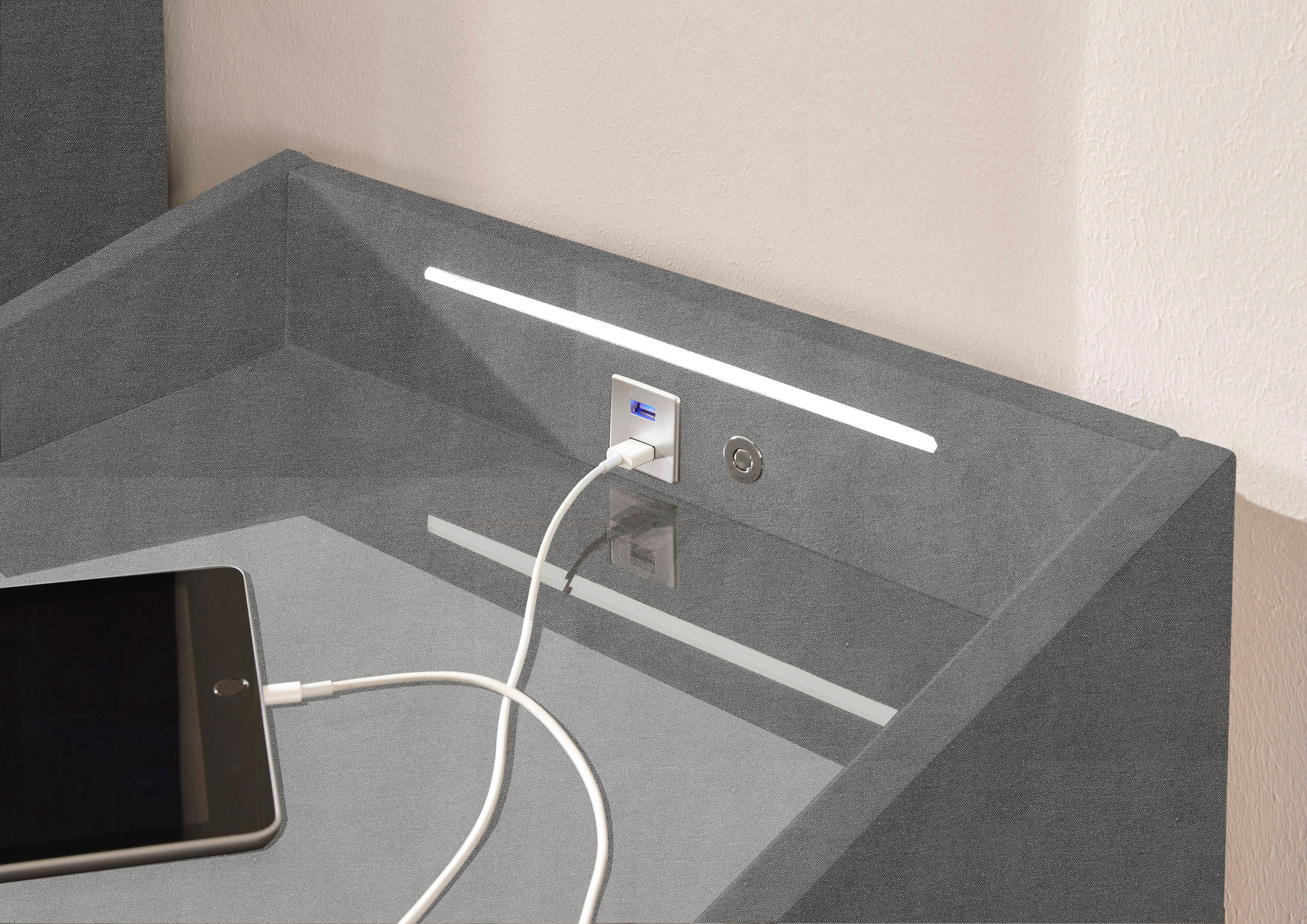 ED EXCITING DESIGN Nachtkonsole »Moon« mit LED-Beleuchtung und USB-Anschluss & USB-C-Anschluss