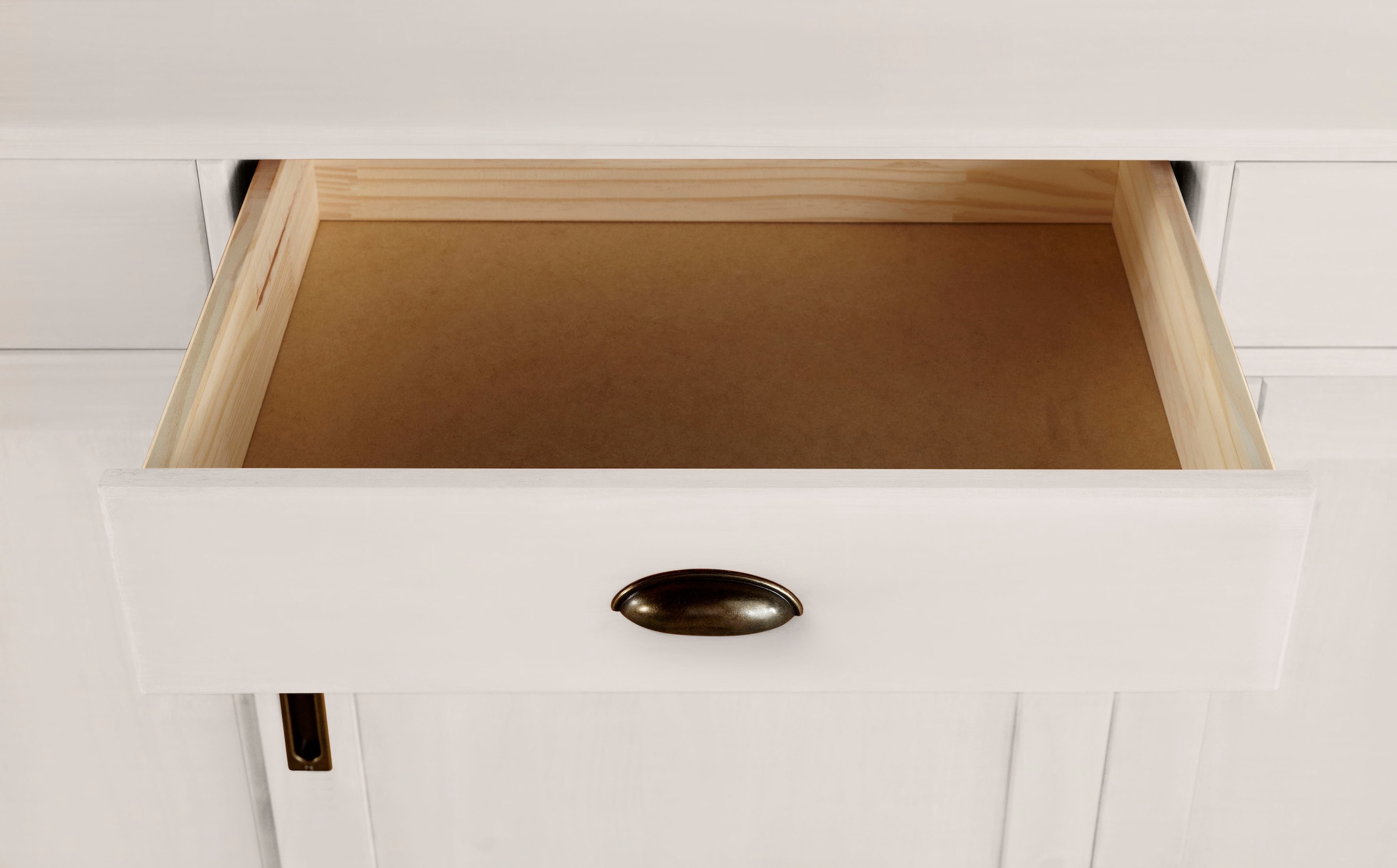 Home affaire Sideboard »Schröder«, Kommode, 3 Schiebetüren, 3 Schubkasten, aus massivem Kiefernholz