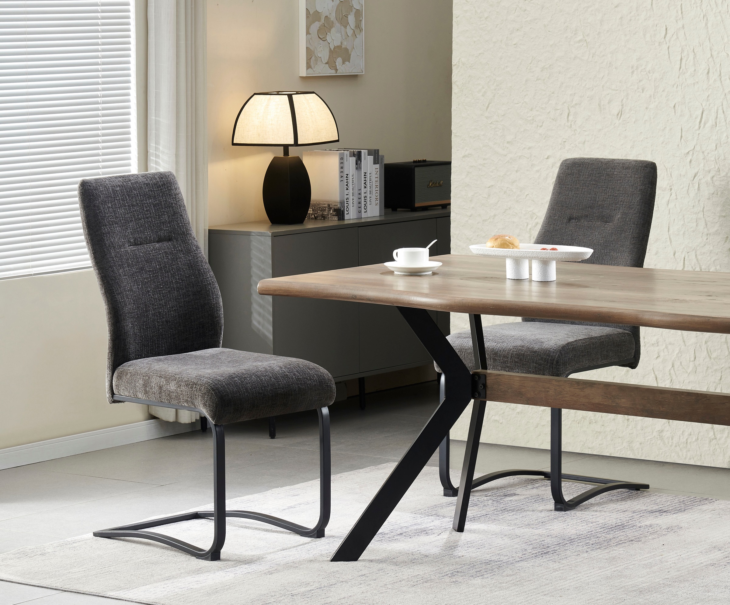 Home affaire Esszimmerstuhl »VERNON, 2er Set, mit Metallgestell in matt schwarz« (Set) 2 Stk.in verschiedenen Farben, Belsatbarkeit pro Stuhl 120 kg