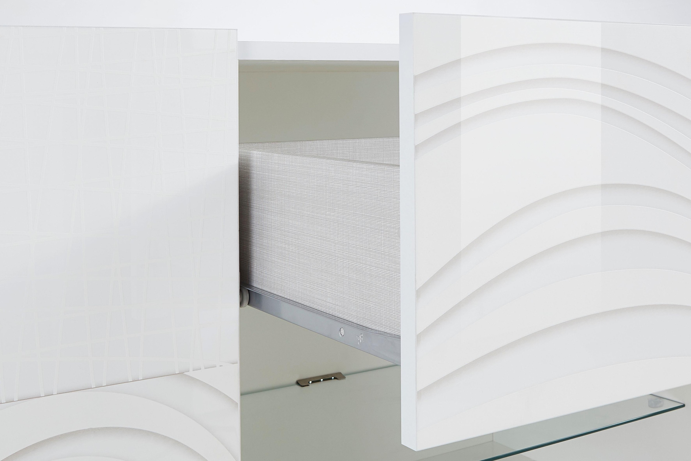 INOSIGN Sideboard »Miro«, Breite 181 cm mit dekorativem Siebdruck