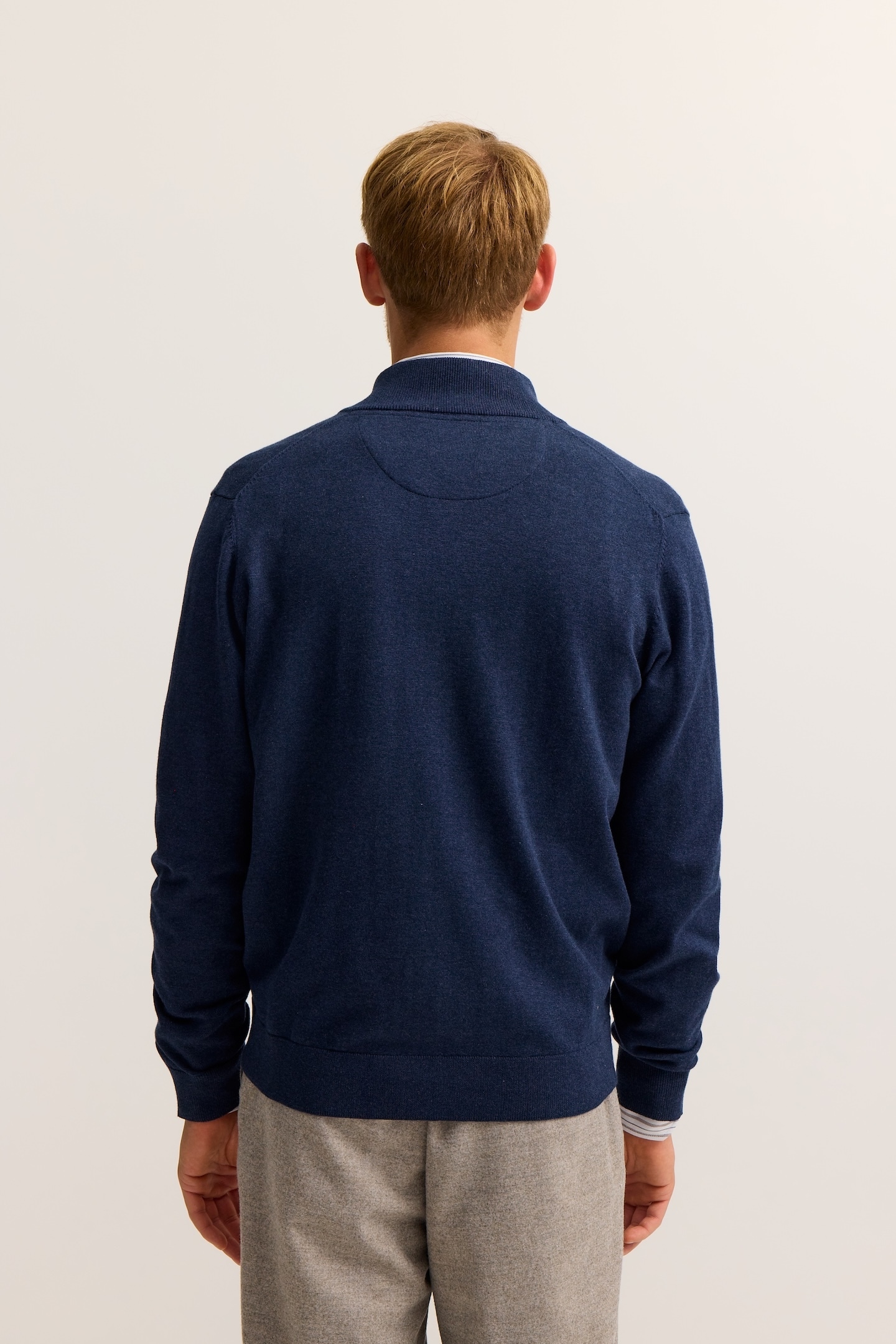 bugatti Strickjacke »Regular Fit« aus Baumwolle mit Stehkragen