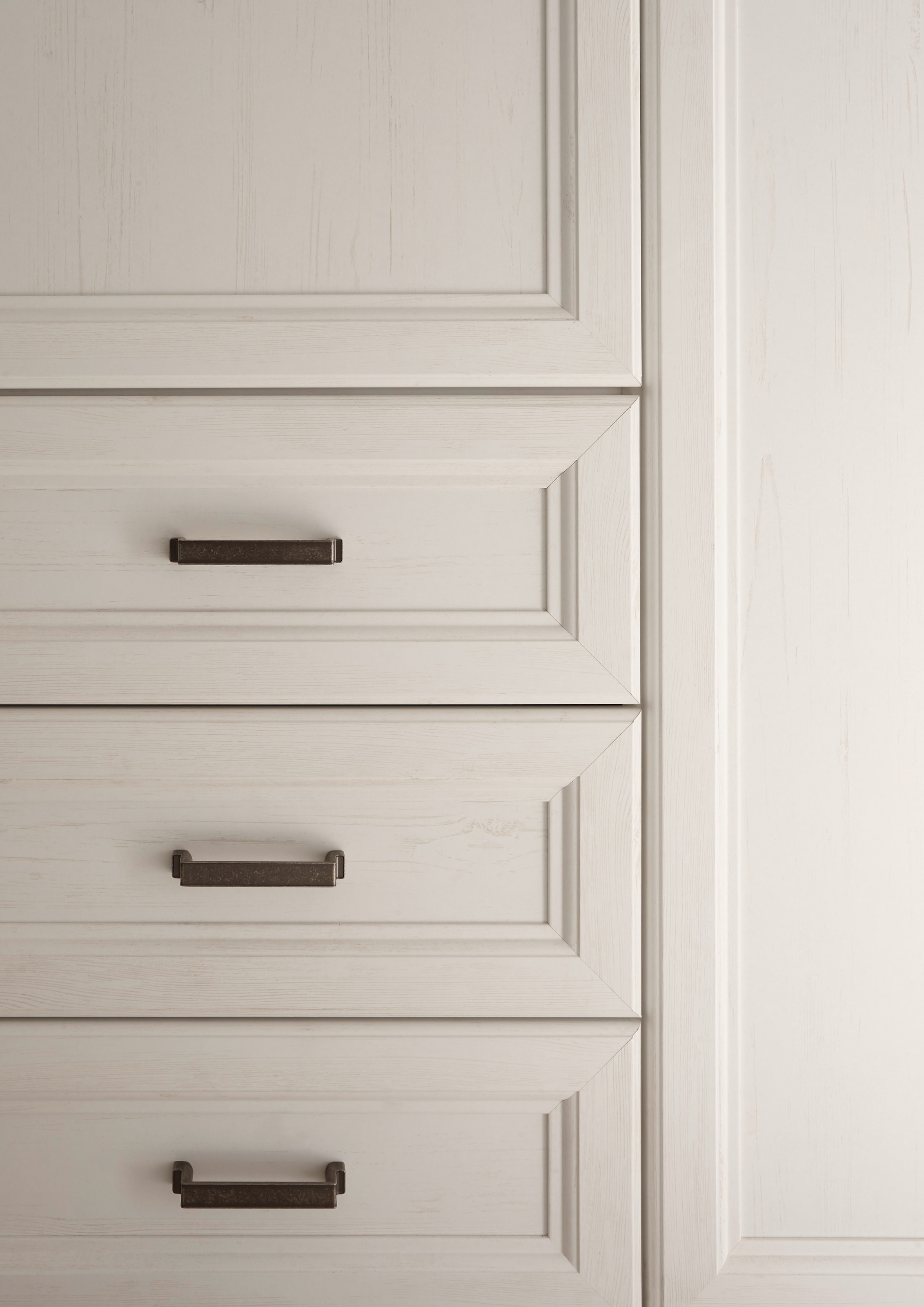 Begabino Drehtürenschrank »Jasmin Schrank, Kleiderschrank mit Drehtüren«, im Landhausstil, Kranzleiste mit farblicher Absetzung
