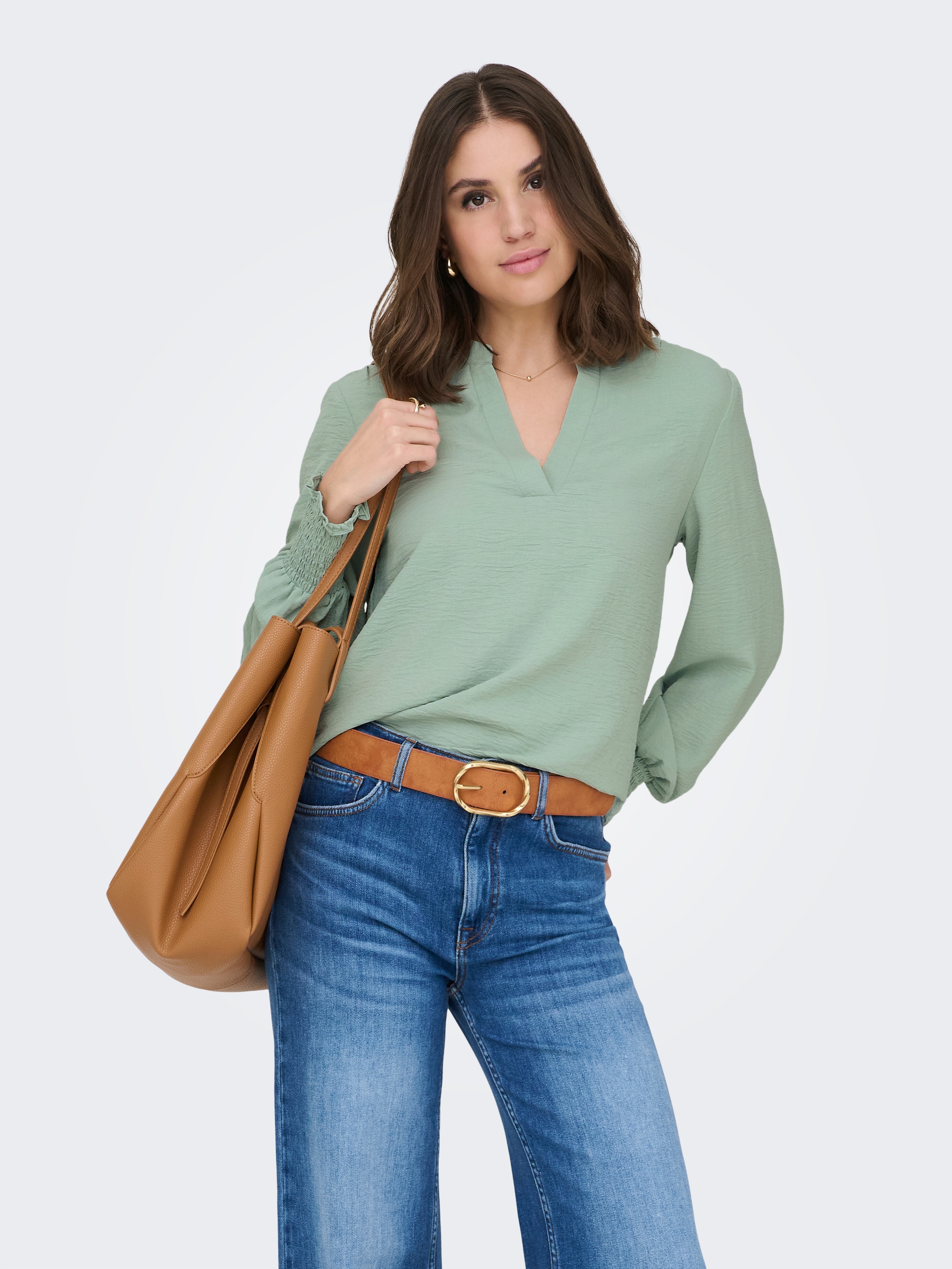 ONLY »ONLMETTE V-NECK LS SMOCK TOP NOOS WVN« Kunstfaser, regular fit