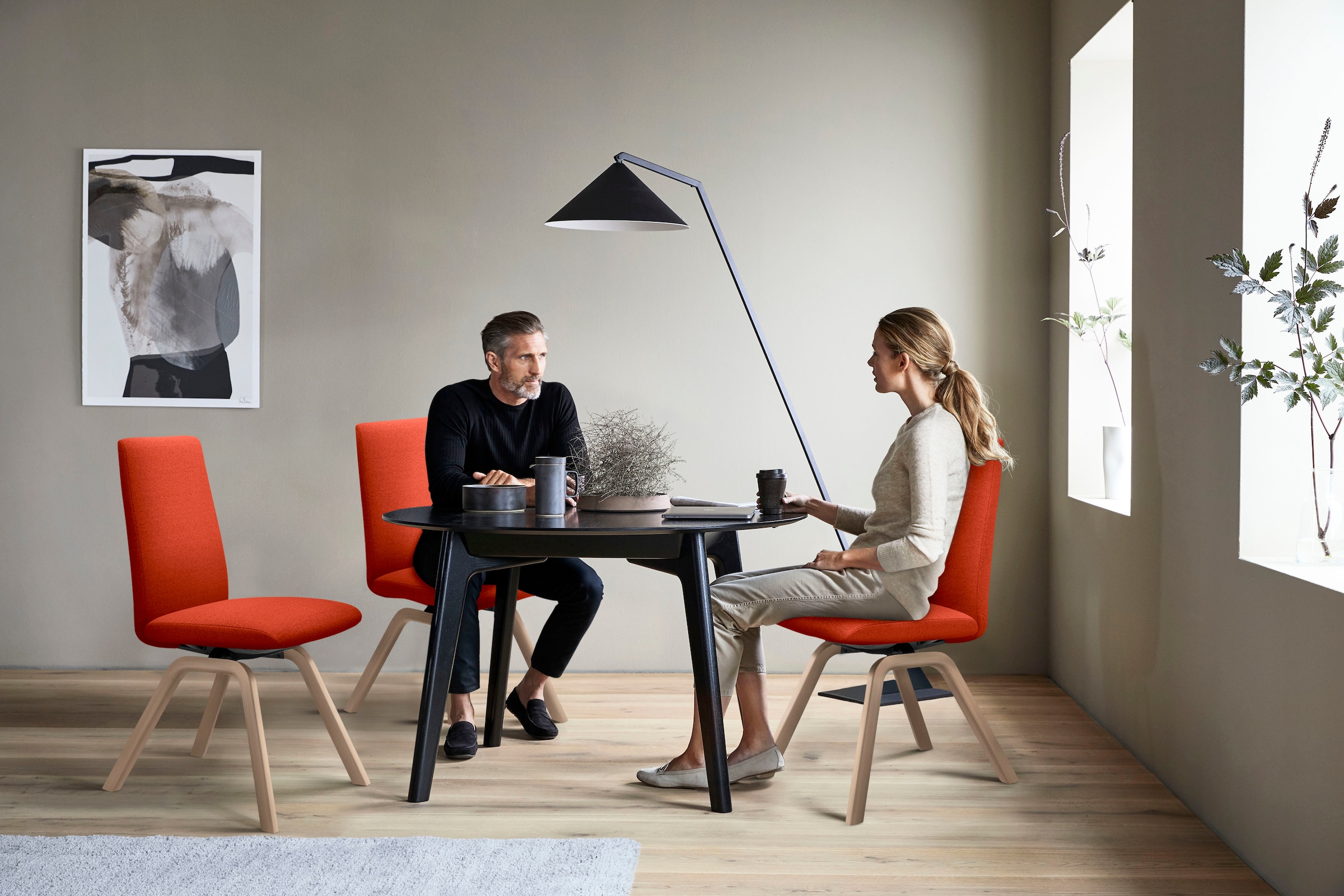 Stressless® Polsterstuhl »Laurel«, ROHLEDER Stoff Q2 FARON, Low Back, Größe M, mit schräggestellten Beinen in Walnuss